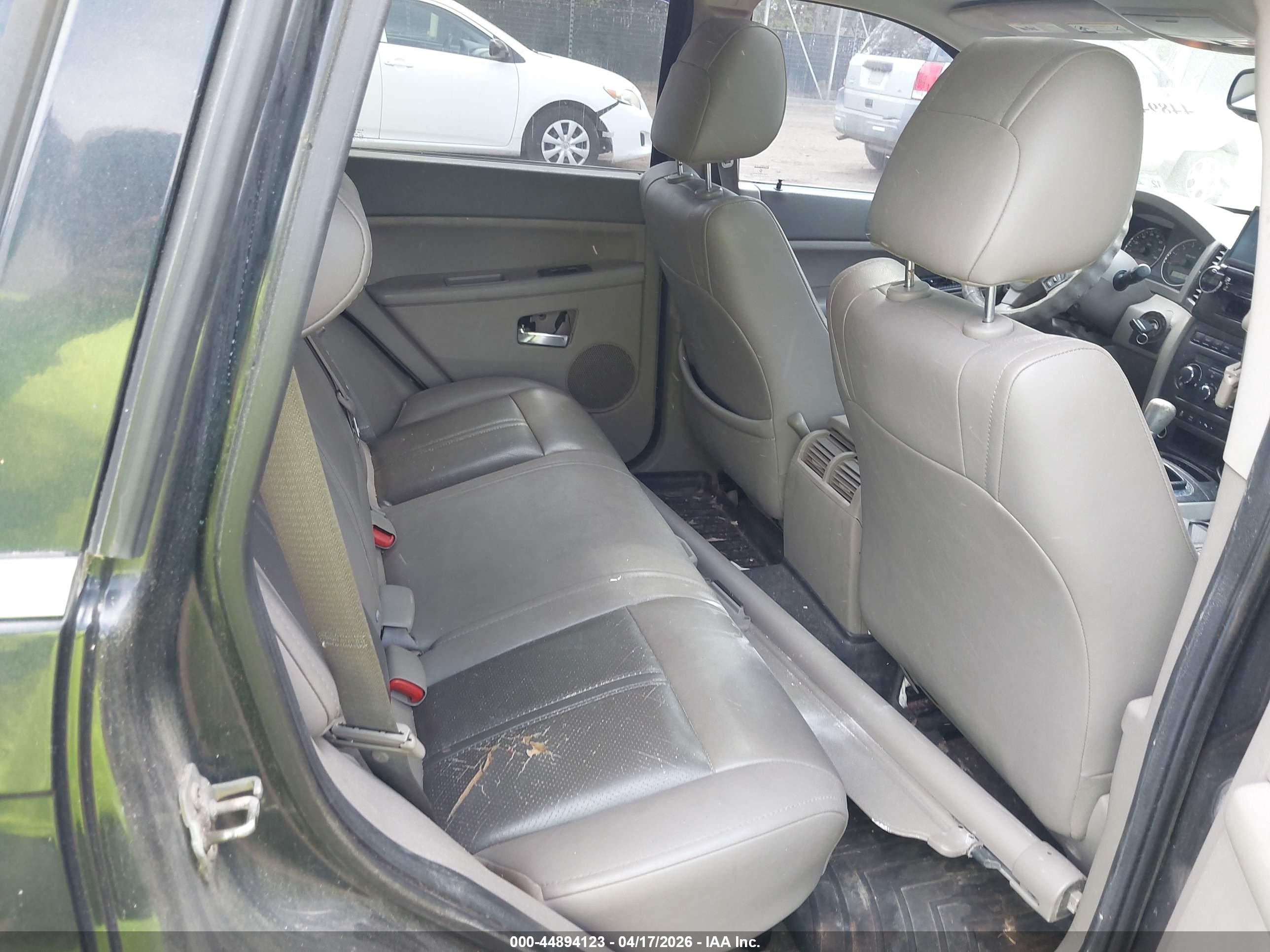 JEEP GRAND image 8