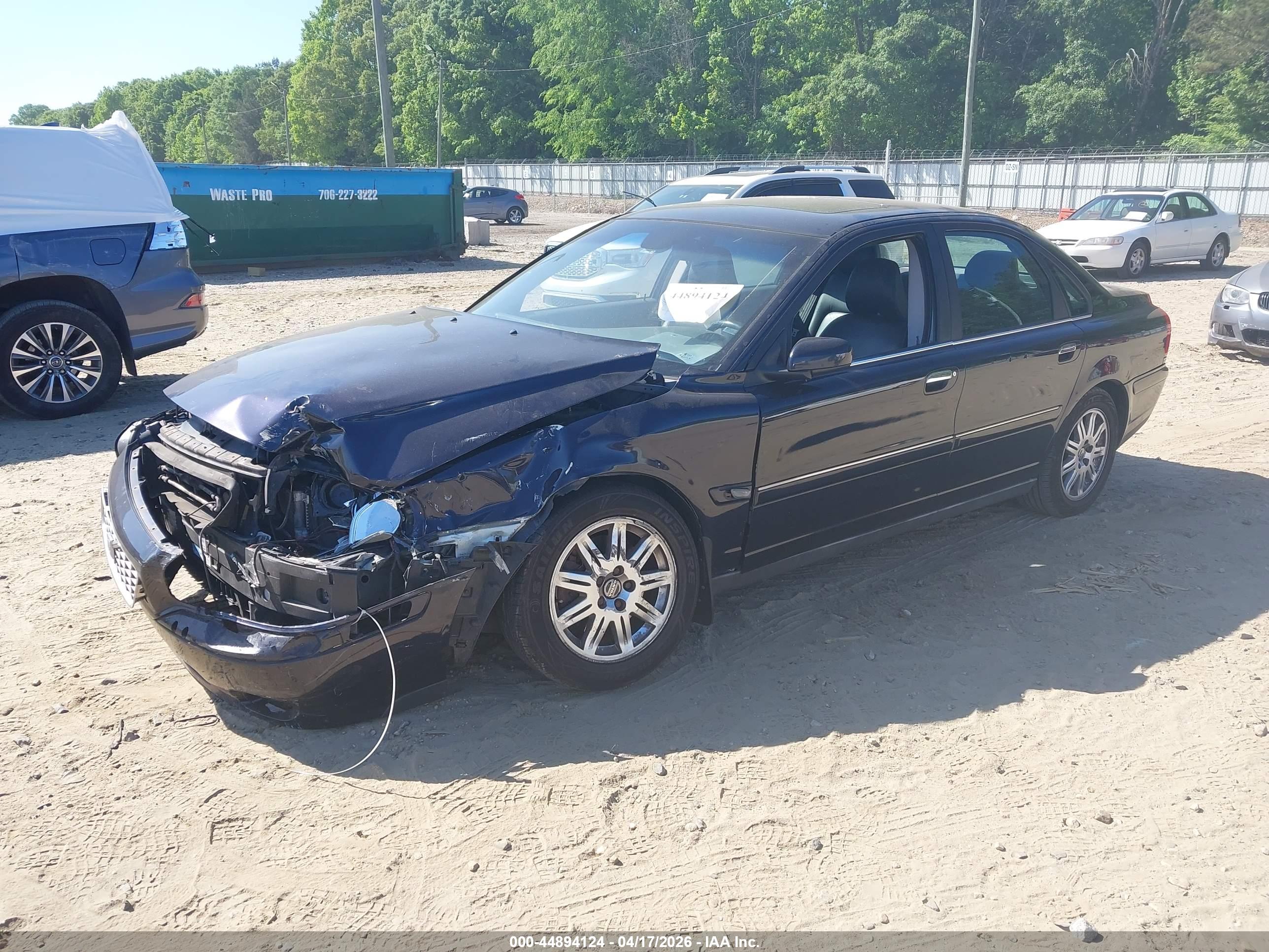 VOLVO S80 image 2