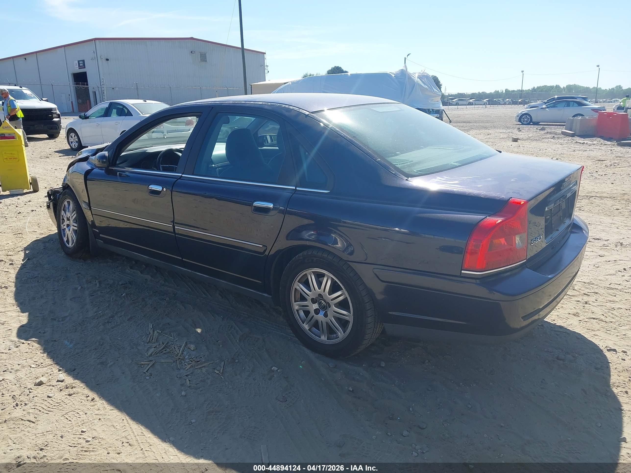 VOLVO S80 image 3
