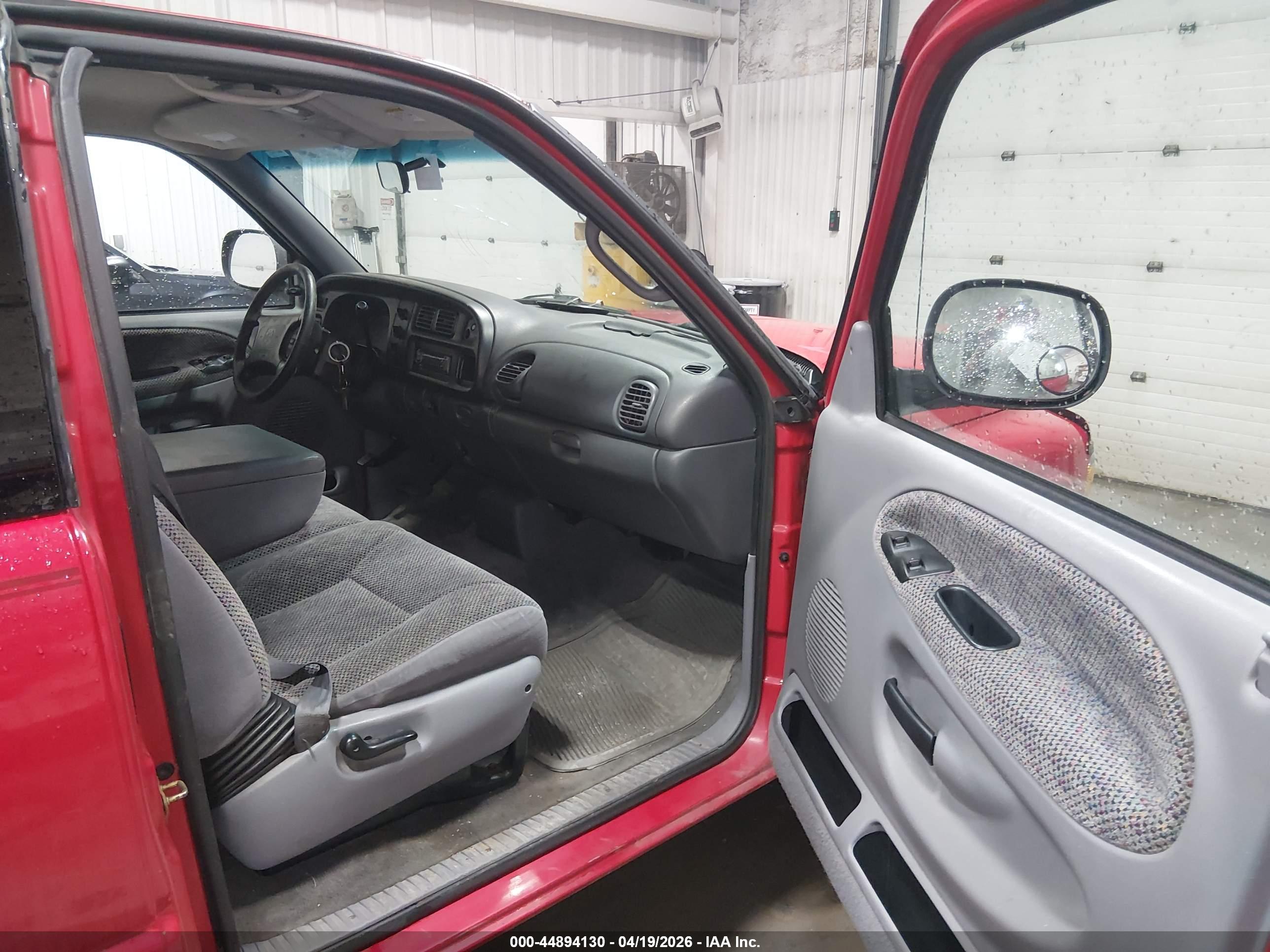 DODGE RAM image 5