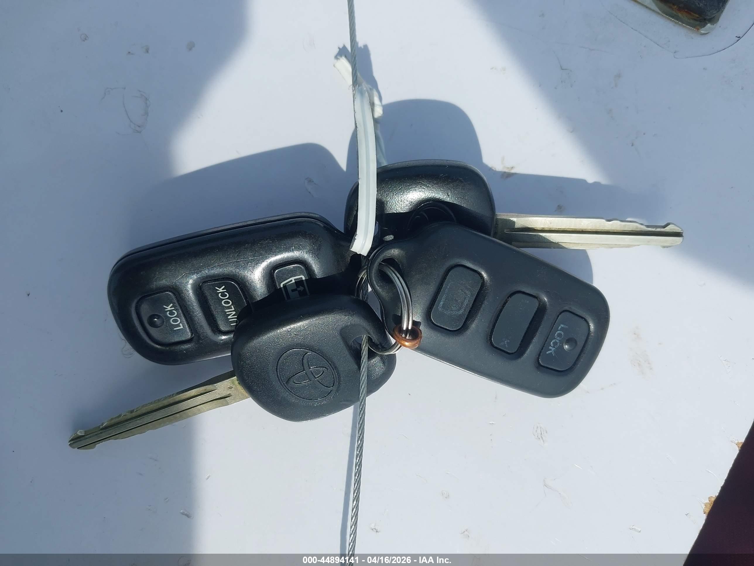 TOYOTA 4RUNNER image 11