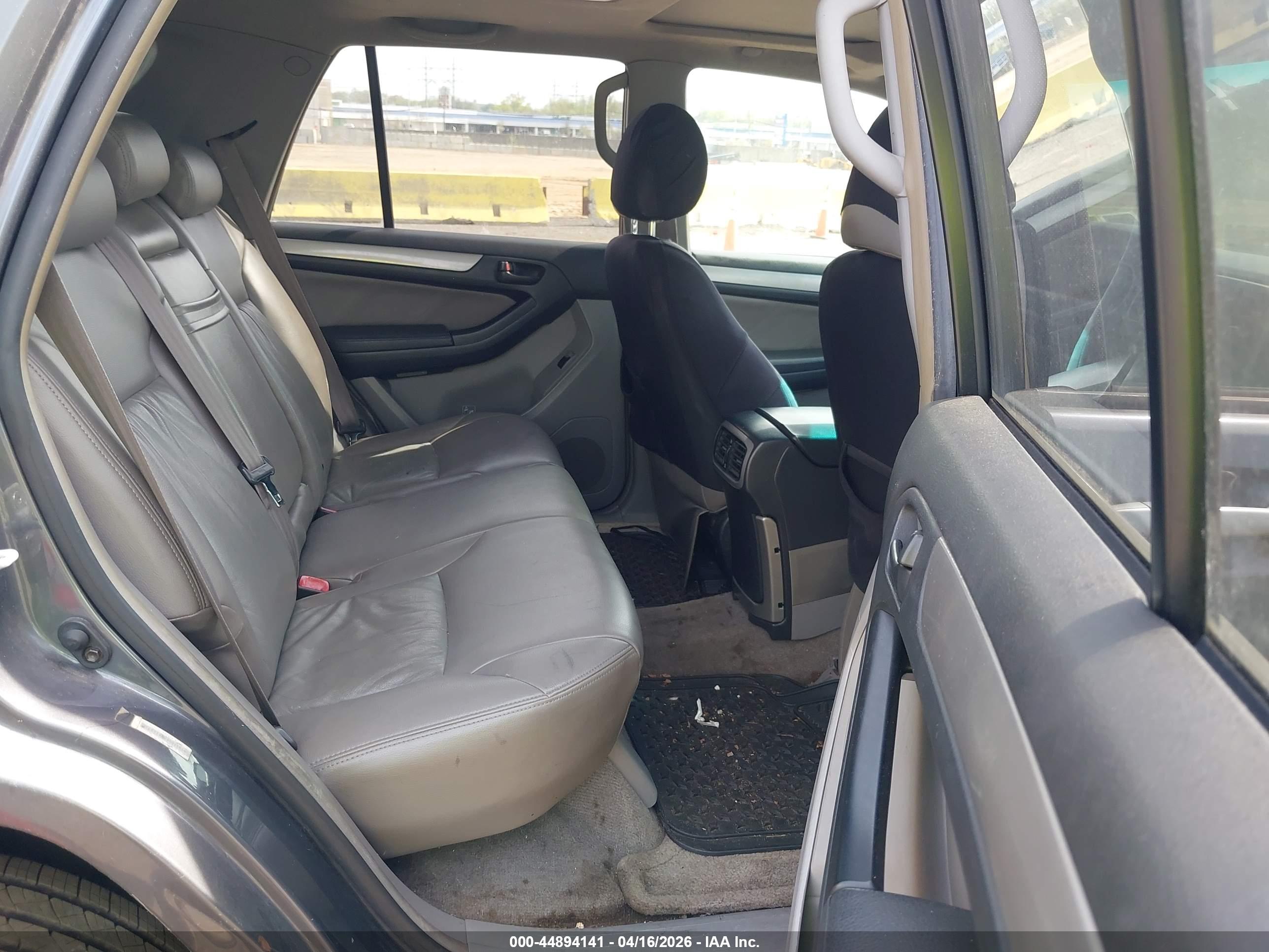 TOYOTA 4RUNNER image 8