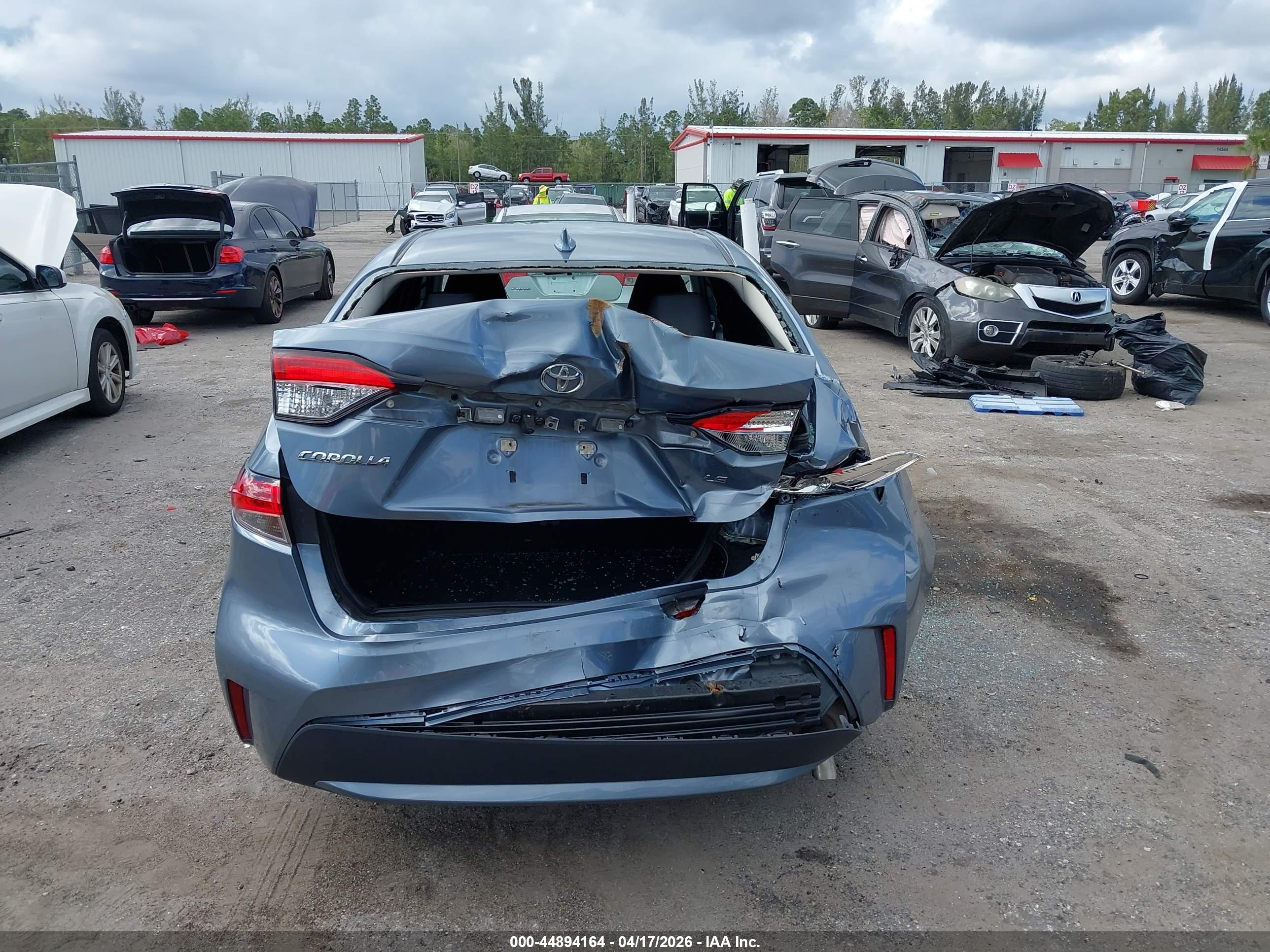 TOYOTA COROLLA image 6