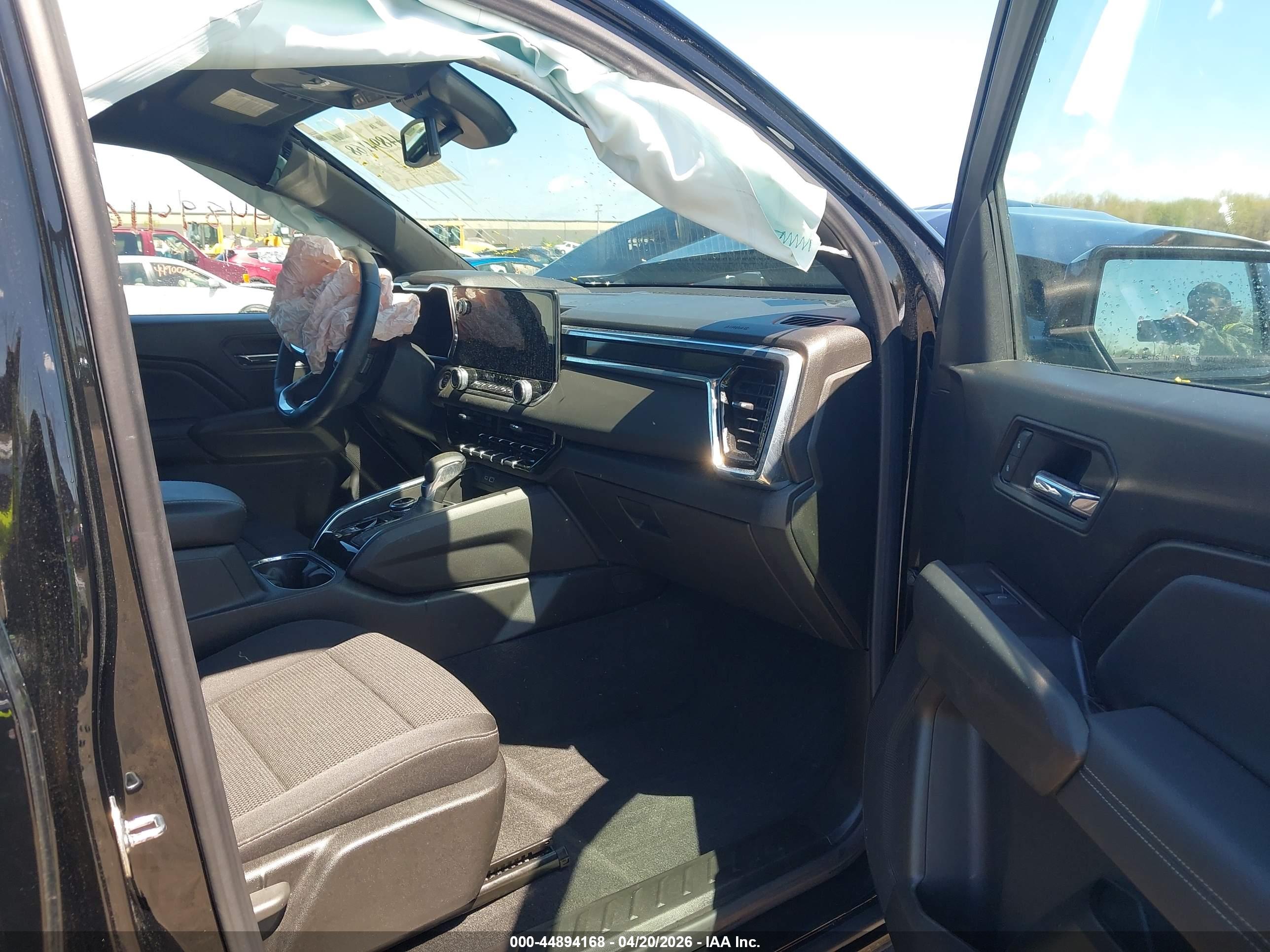 GMC CANYON image 5