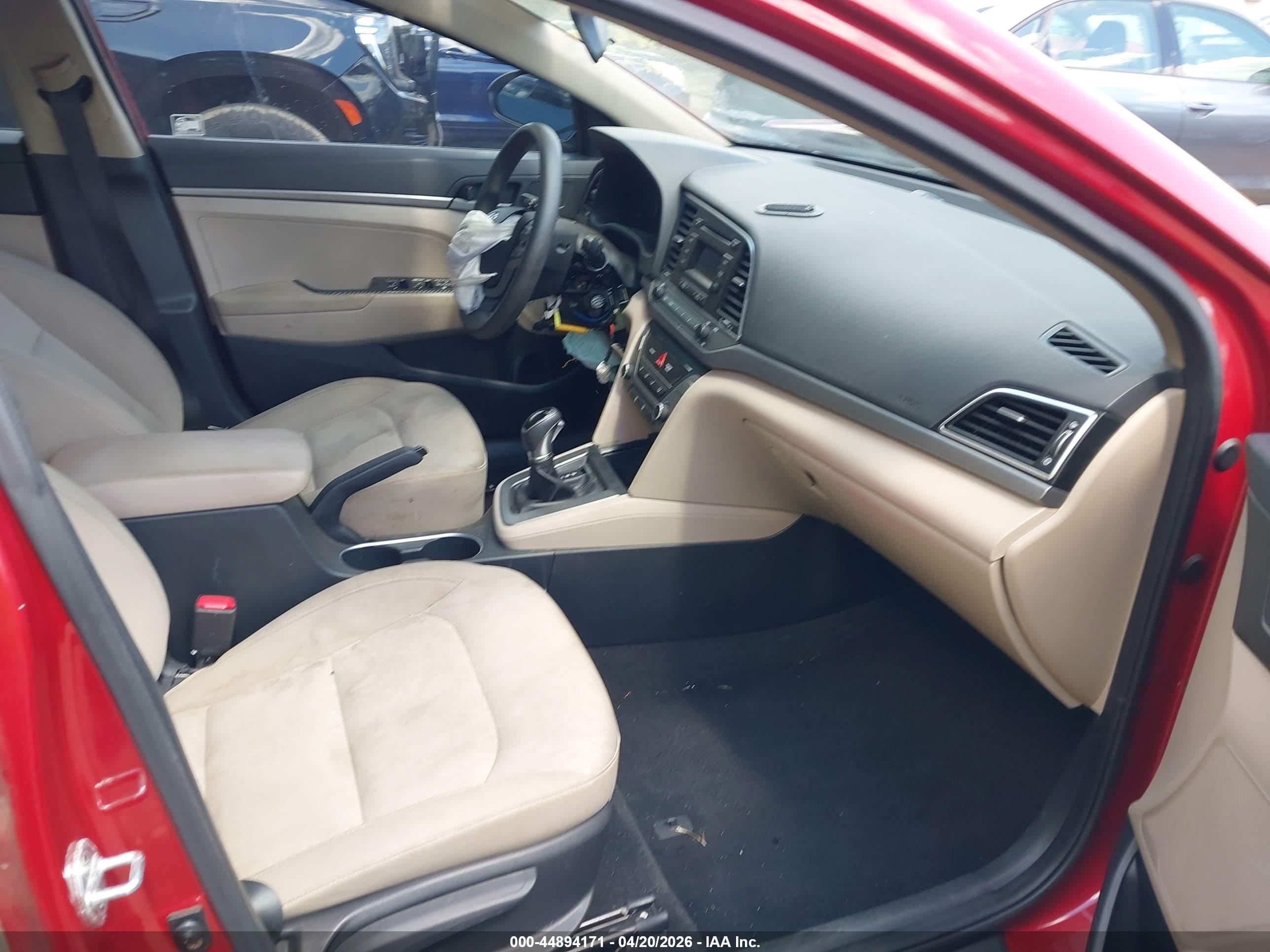 HYUNDAI ELANTRA image 5