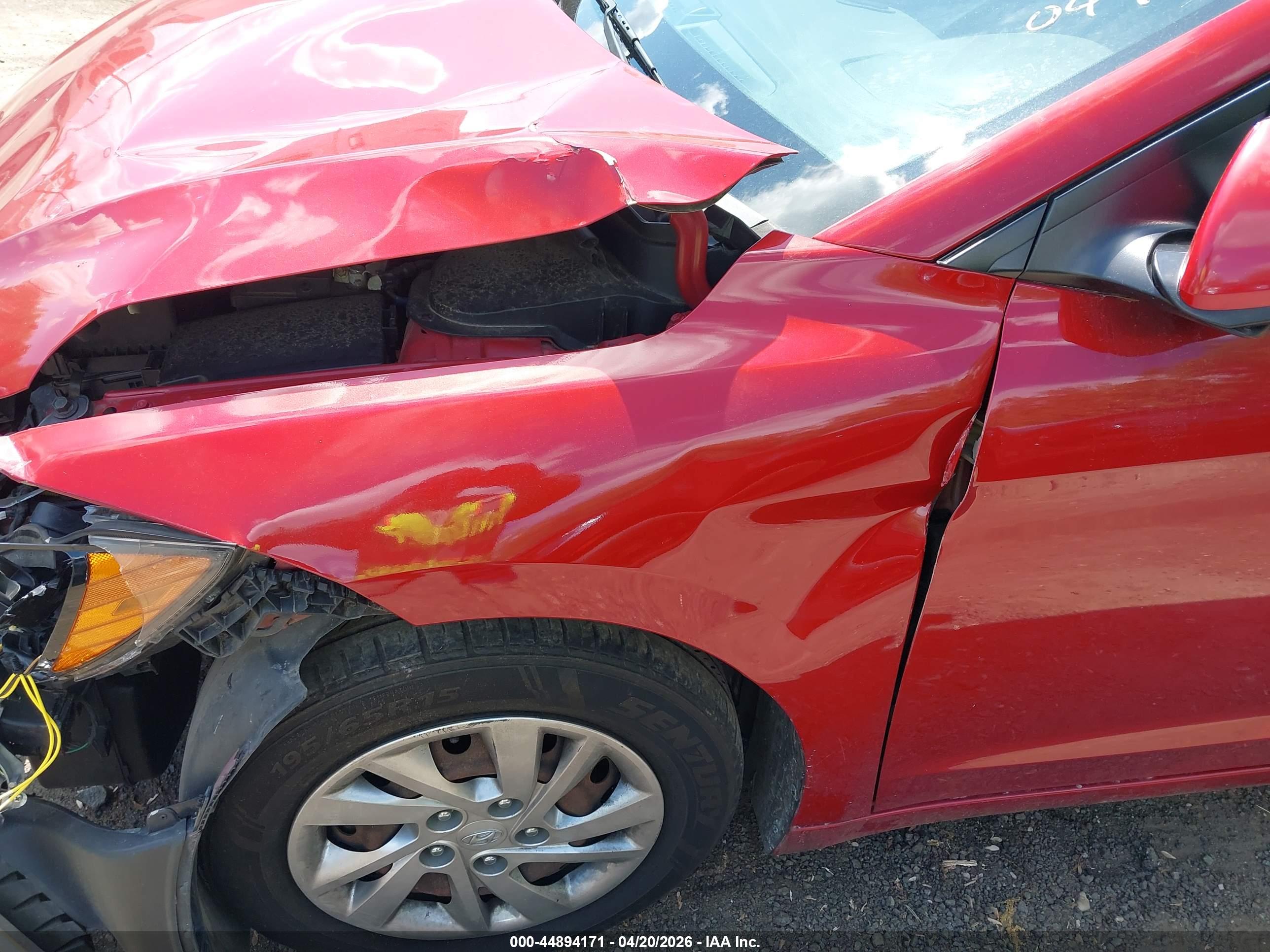 HYUNDAI ELANTRA image 6