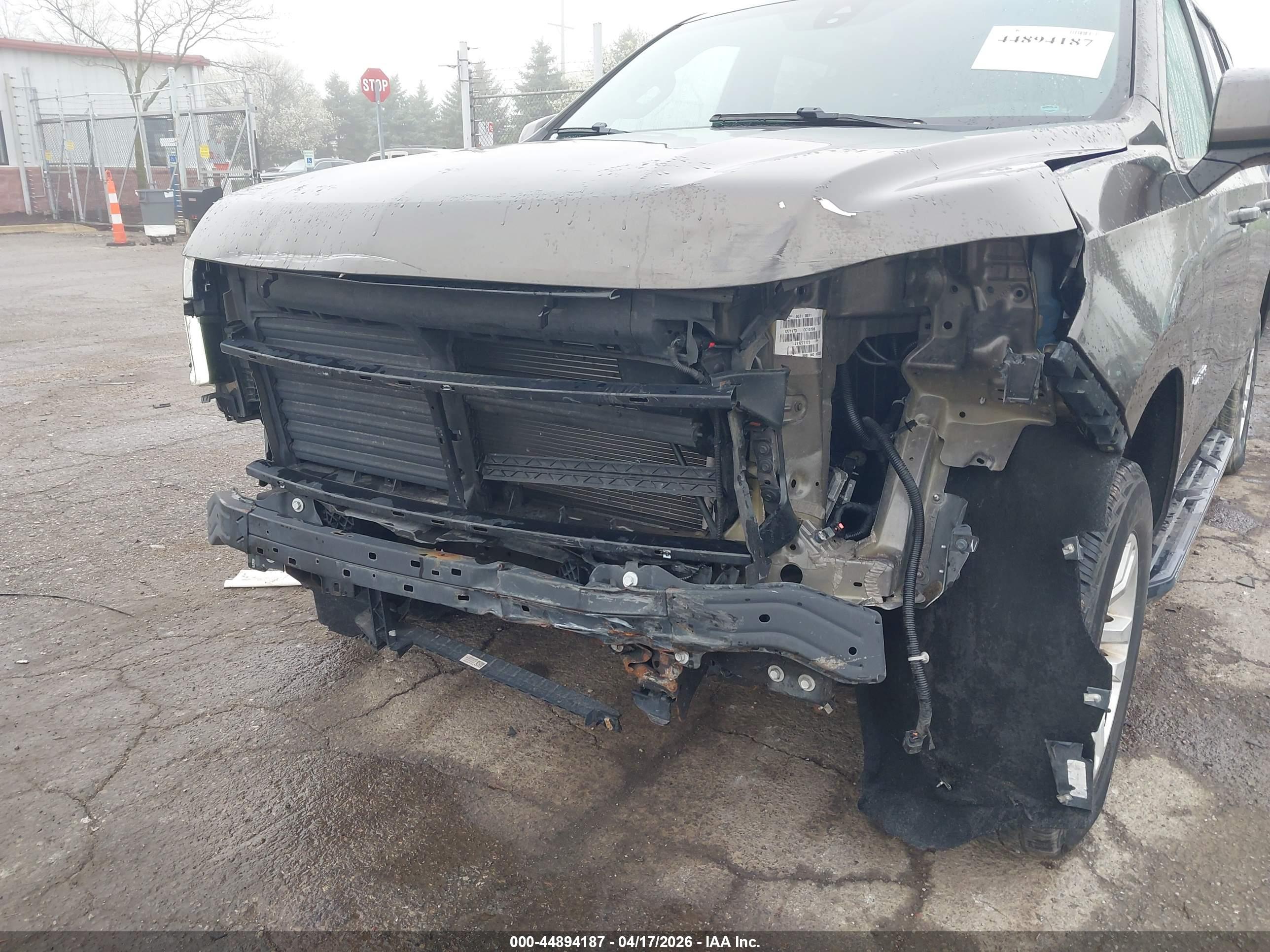 CHEVROLET TAHOE image 6
