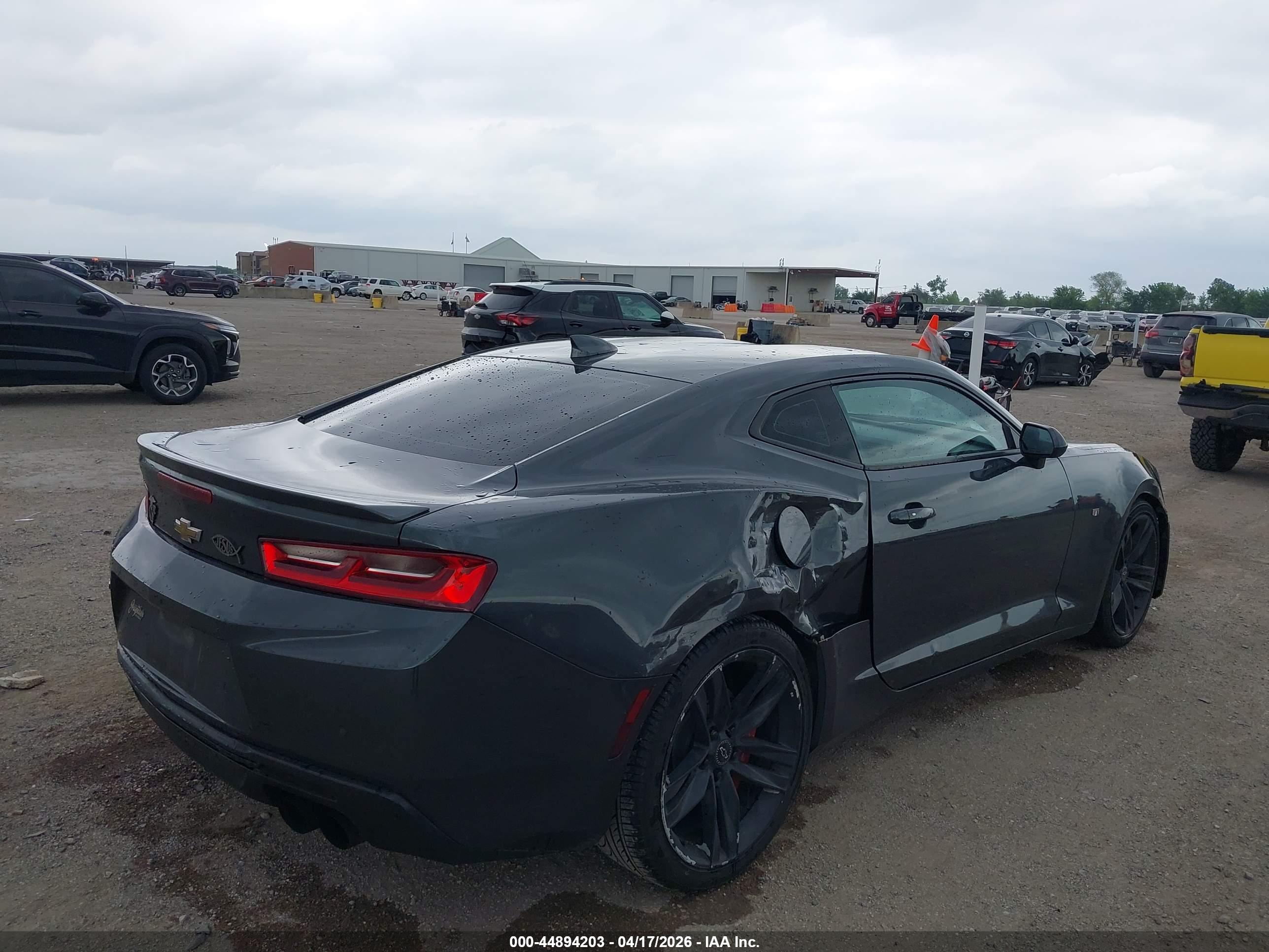 CHEVROLET CAMARO image 4