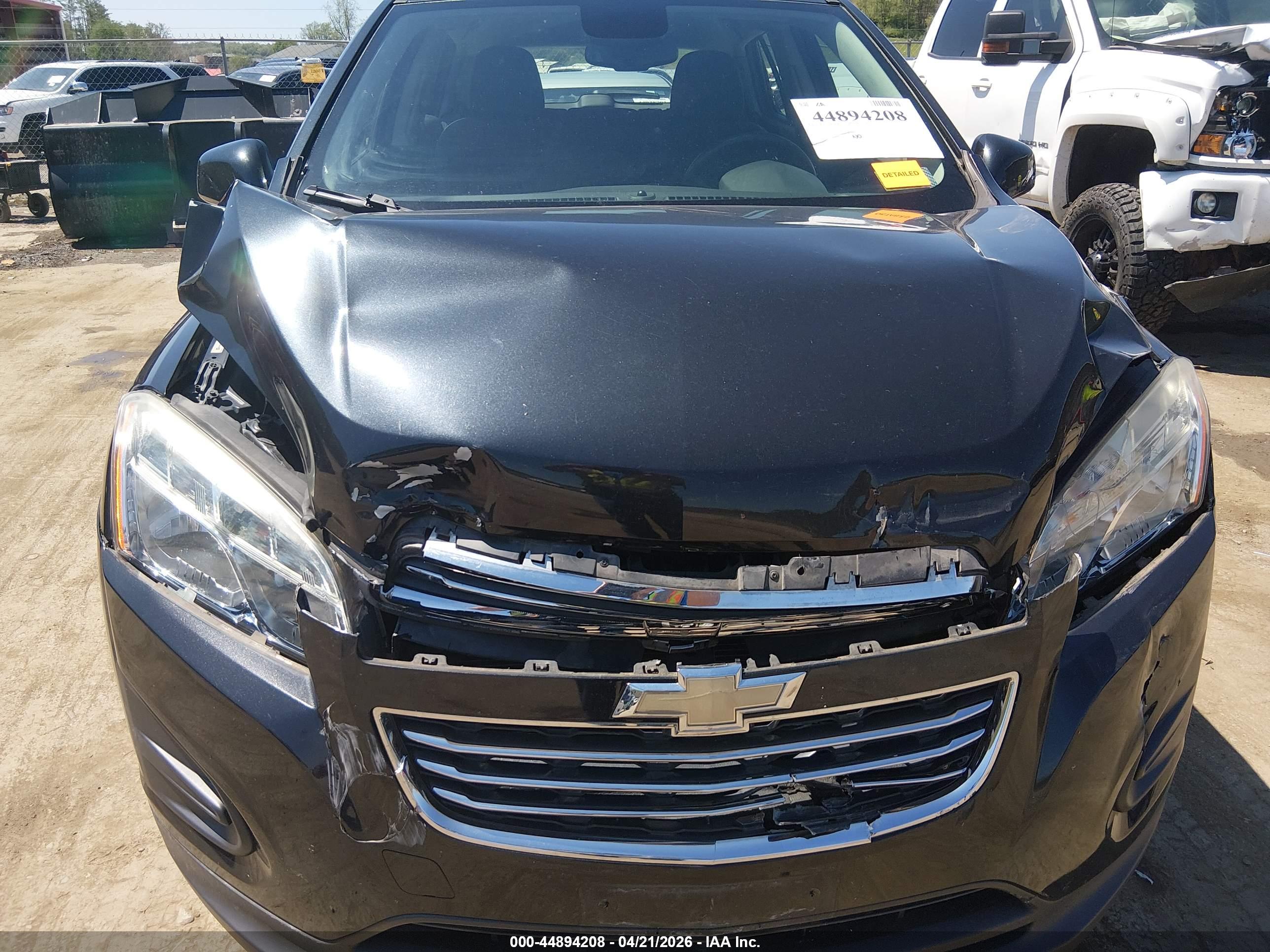 CHEVROLET TRAX image 6