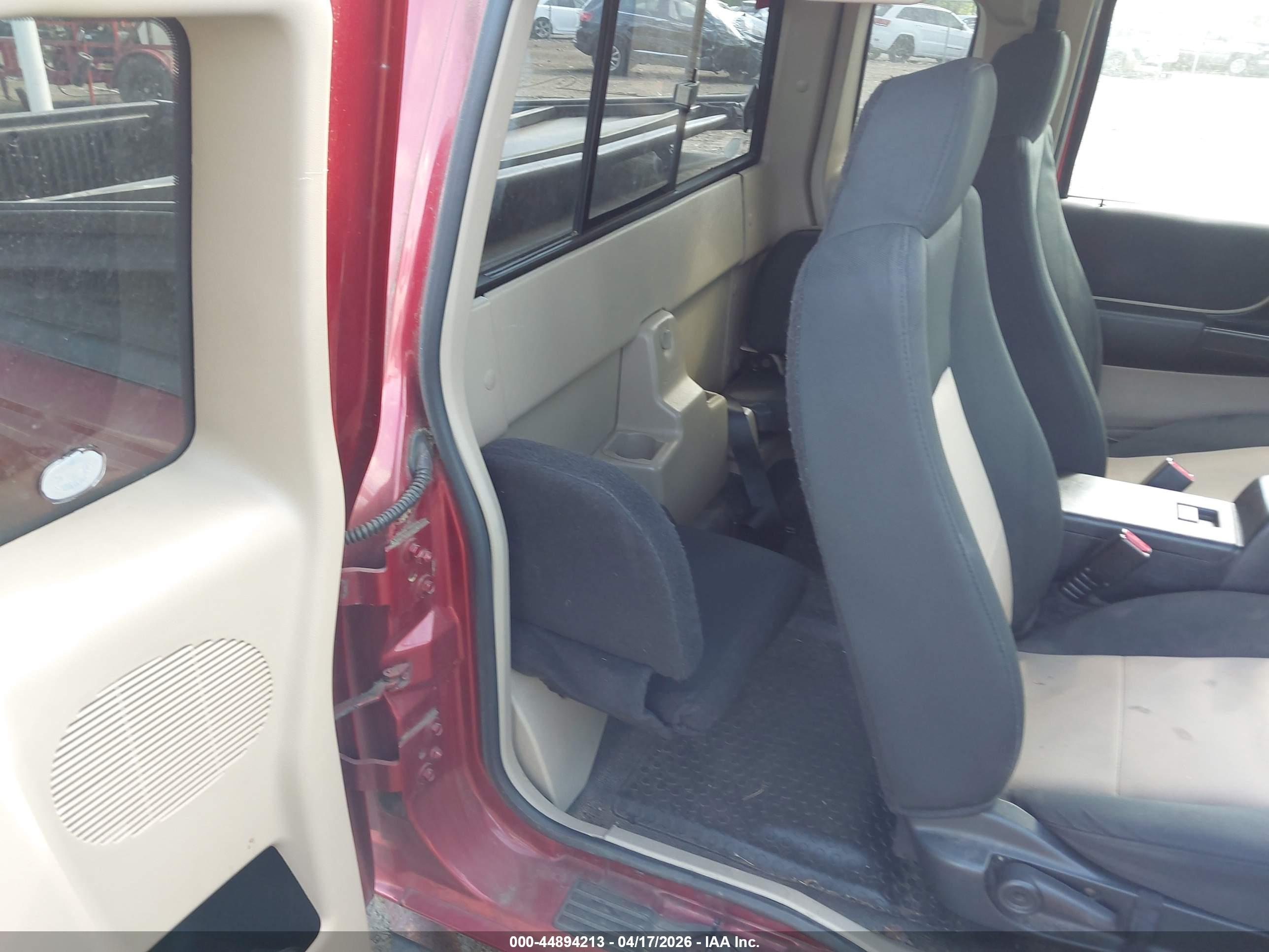FORD RANGER image 8