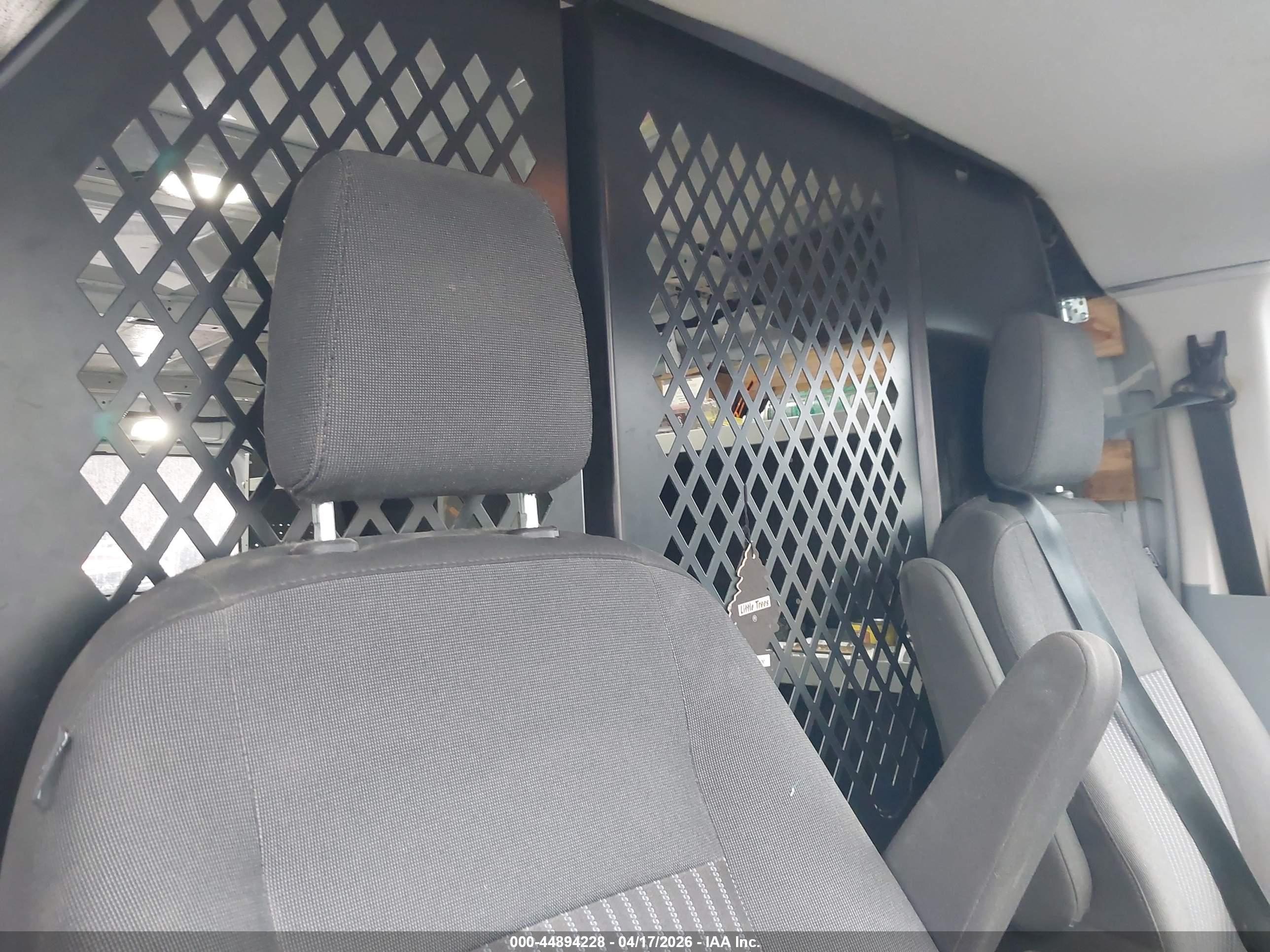FORD TRANSIT-250 image 8