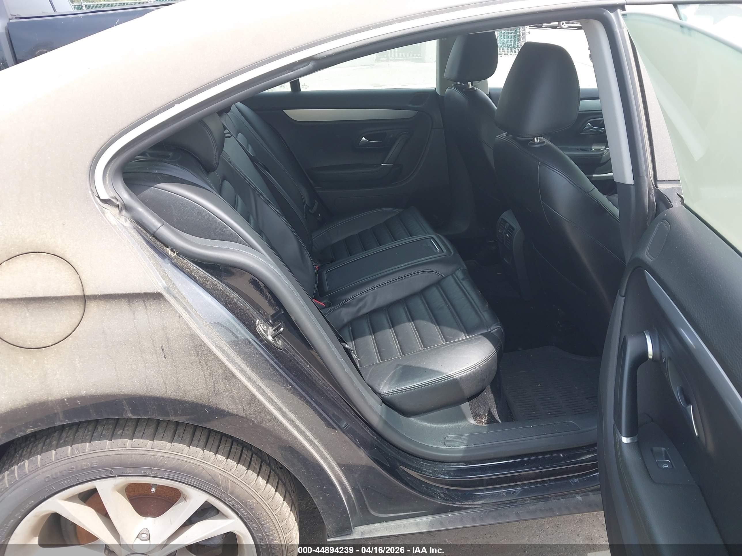 VOLKSWAGEN CC image 8