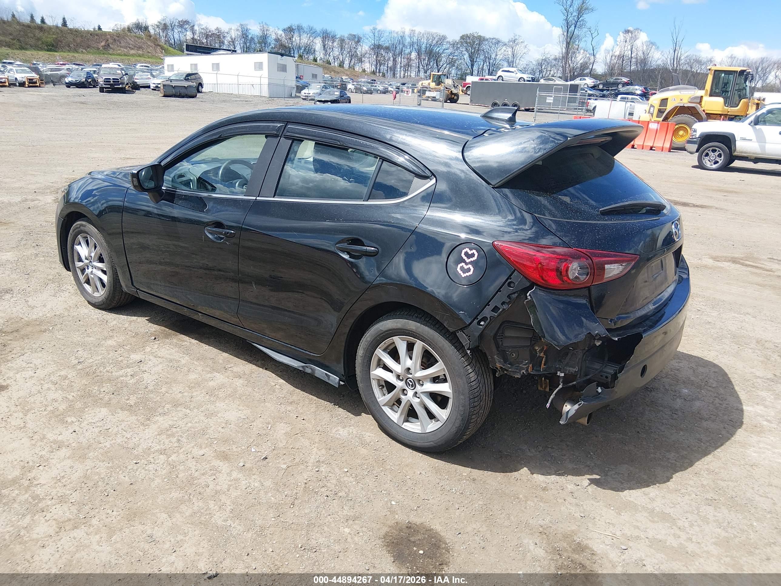 MAZDA MAZDA3 image 3