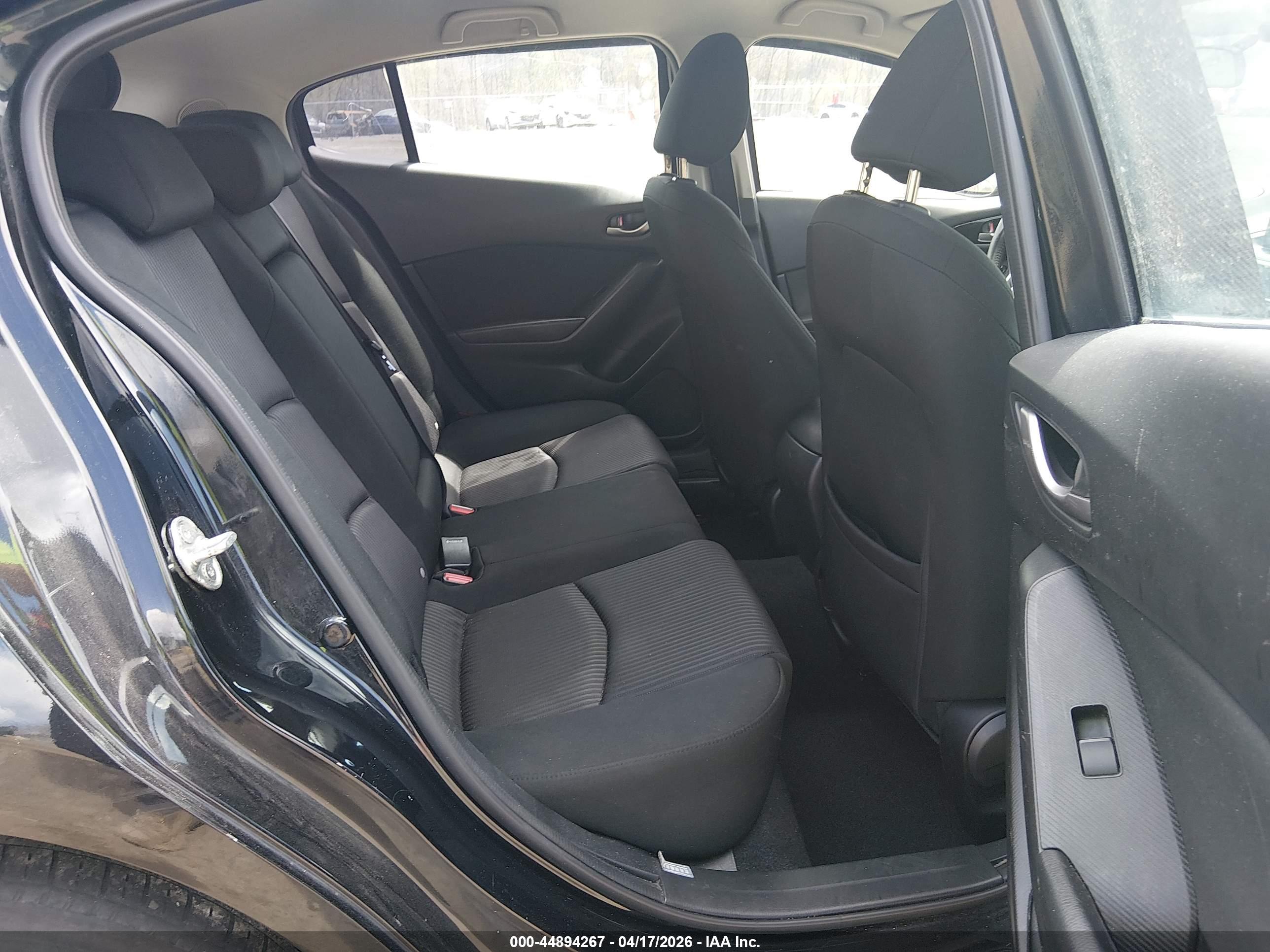 MAZDA MAZDA3 image 8