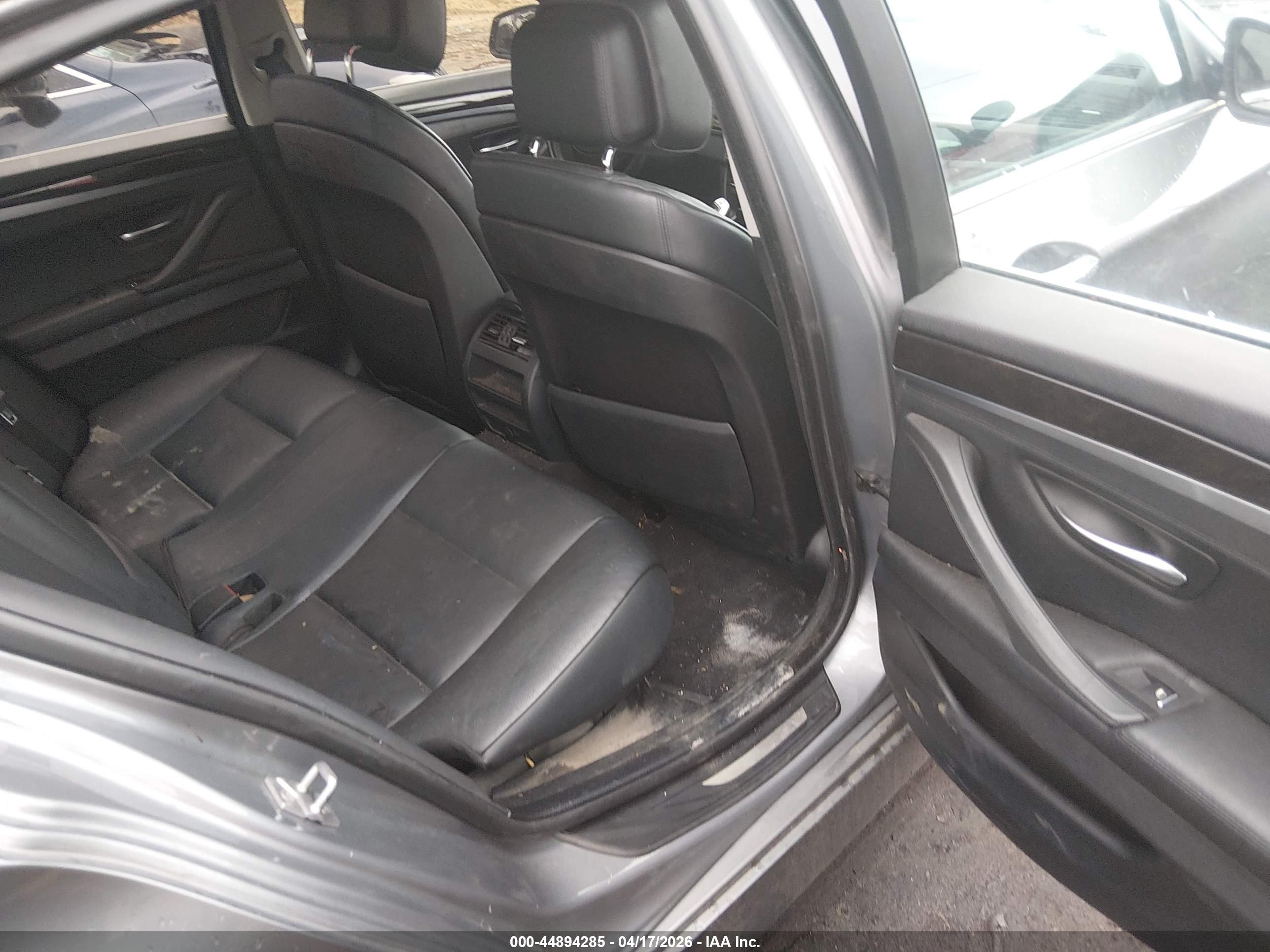 BMW 535I image 8