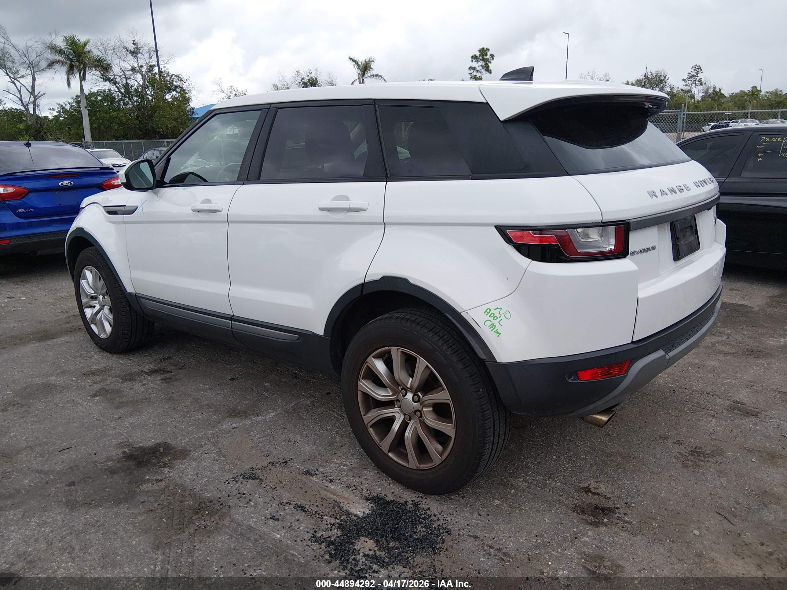 LAND ROVER image 3