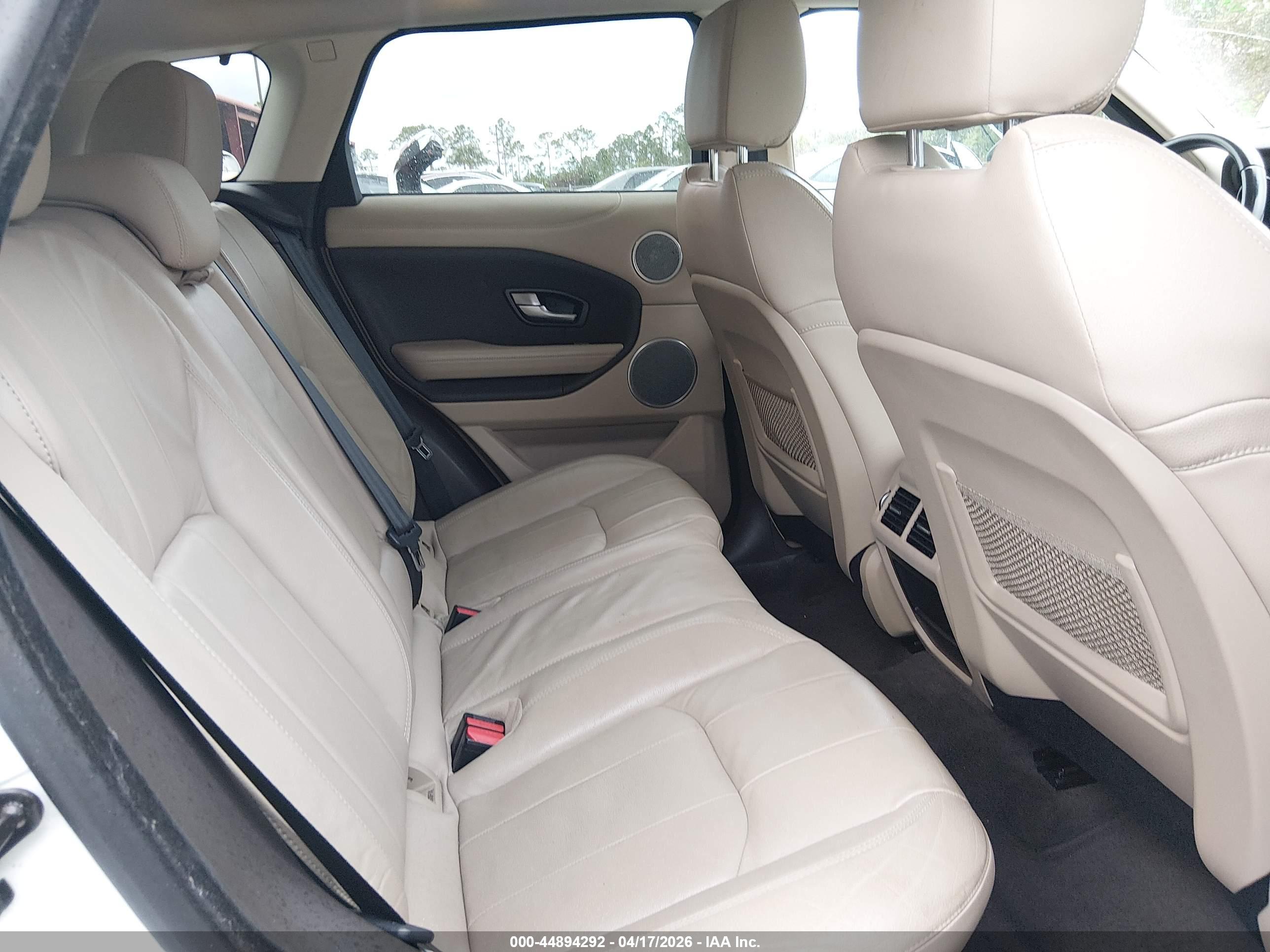 LAND ROVER image 8