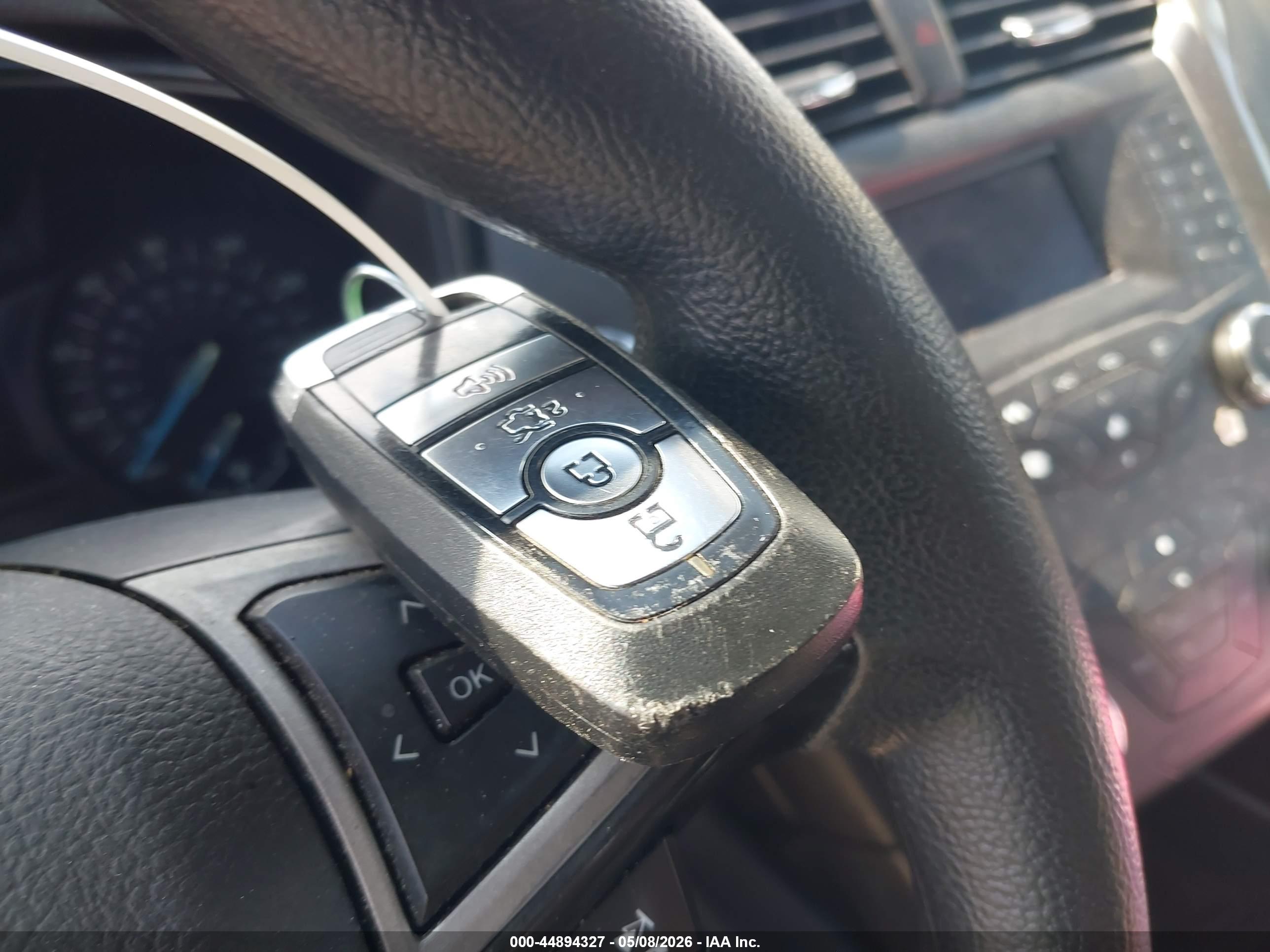 FORD FUSION image 11