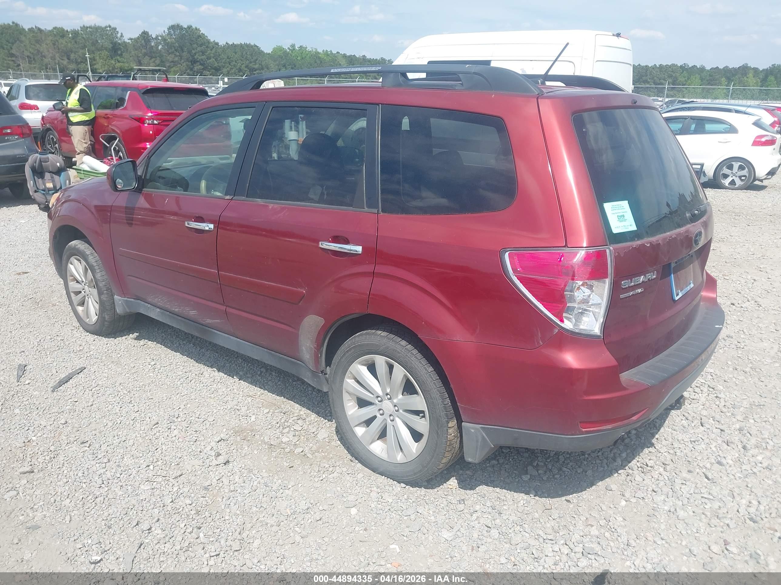SUBARU FORESTER image 3