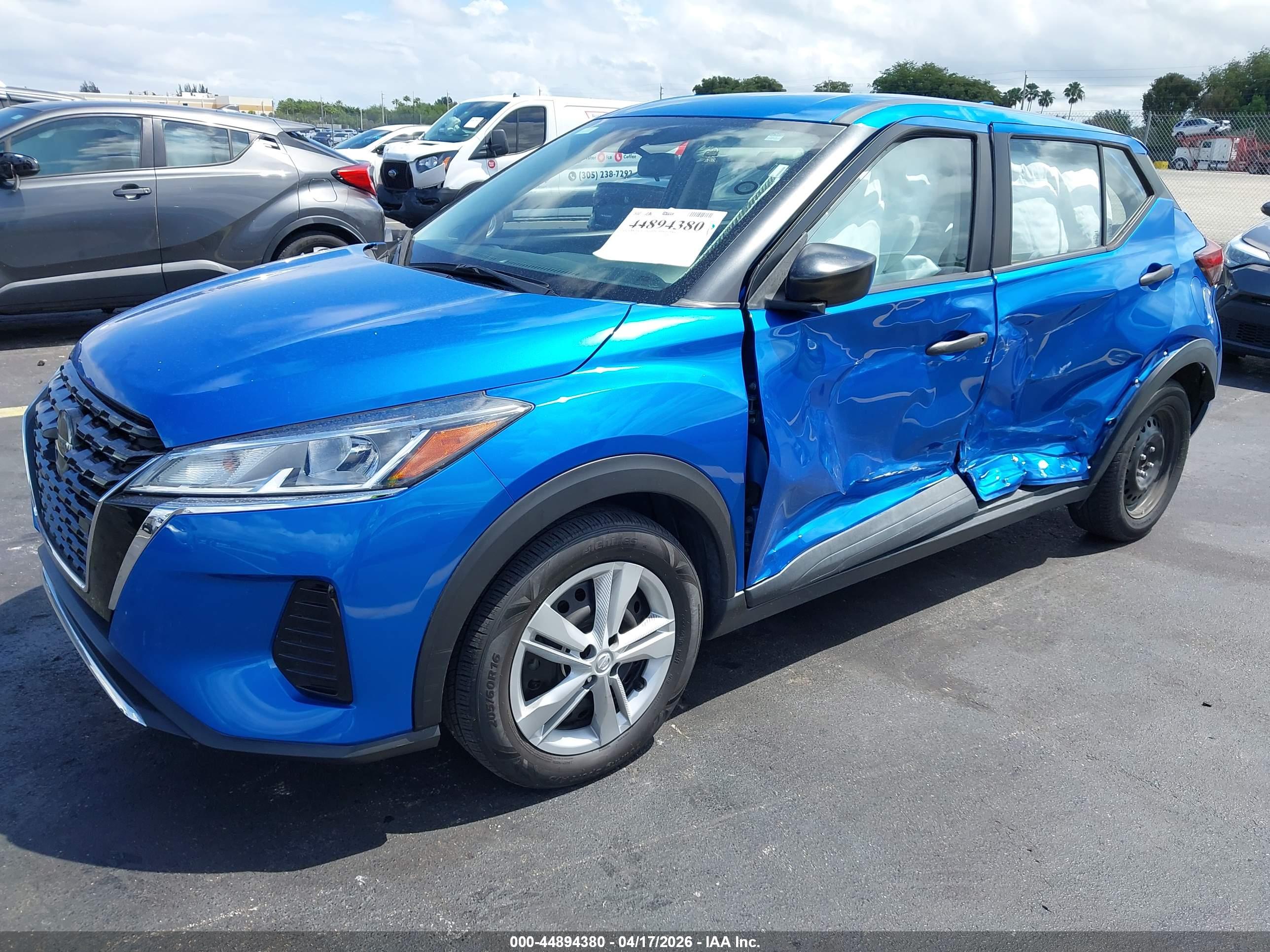 NISSAN KICKS image 2