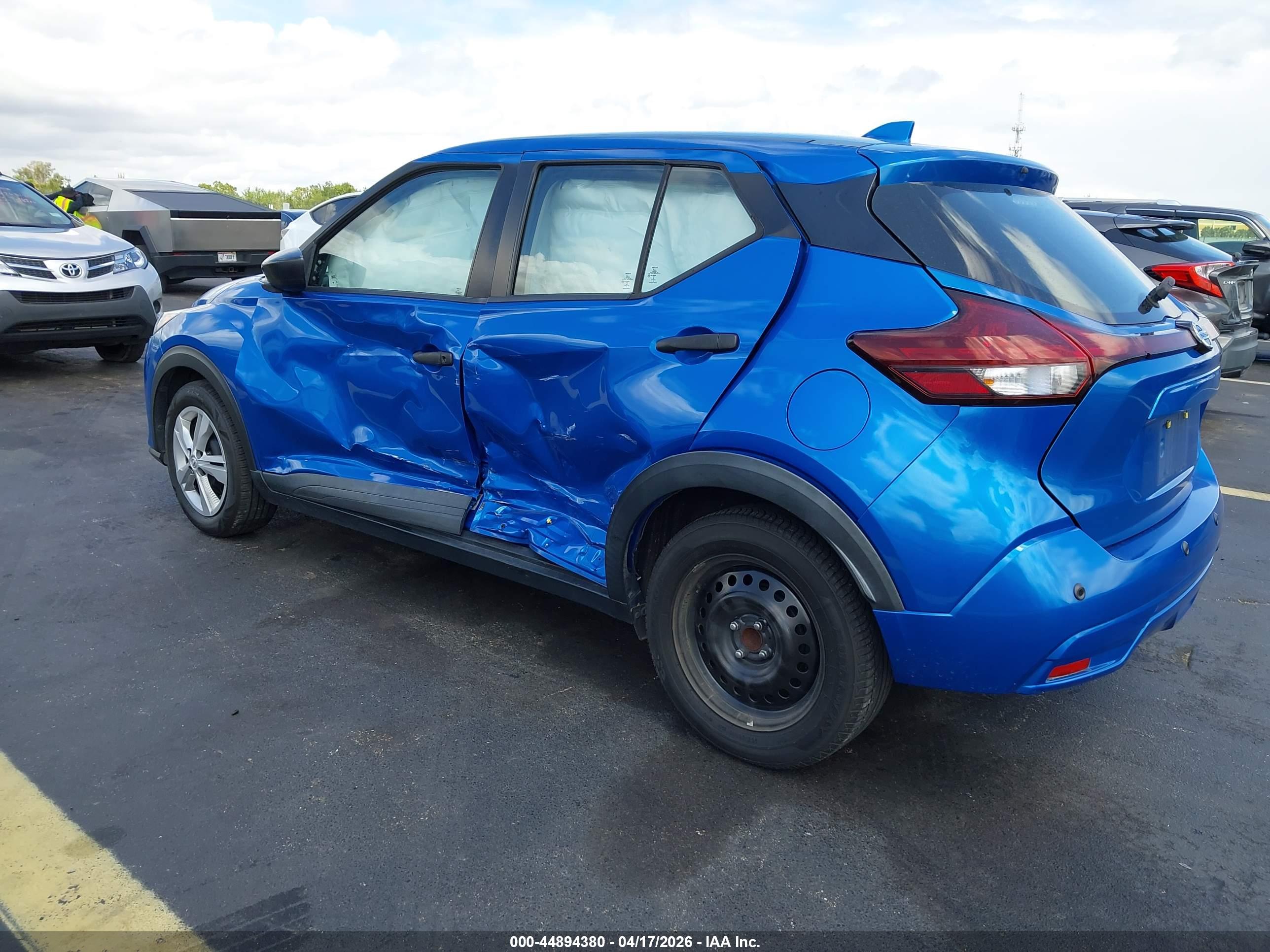 NISSAN KICKS image 3