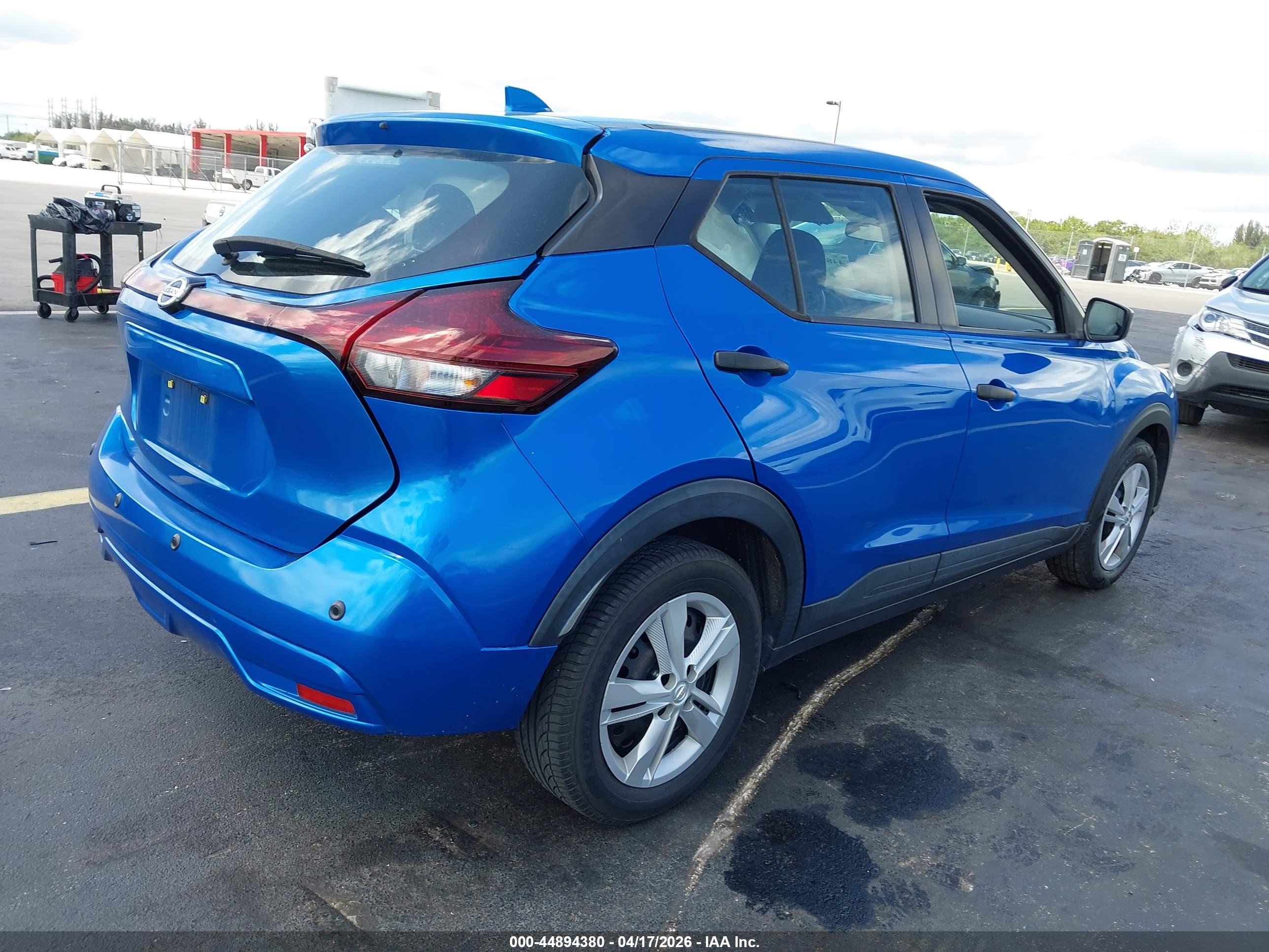 NISSAN KICKS image 4