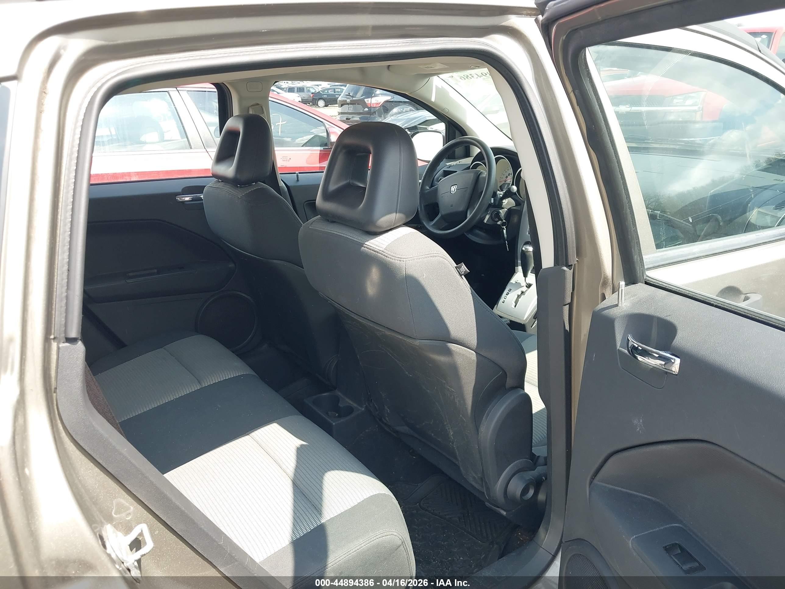 DODGE CALIBER image 8