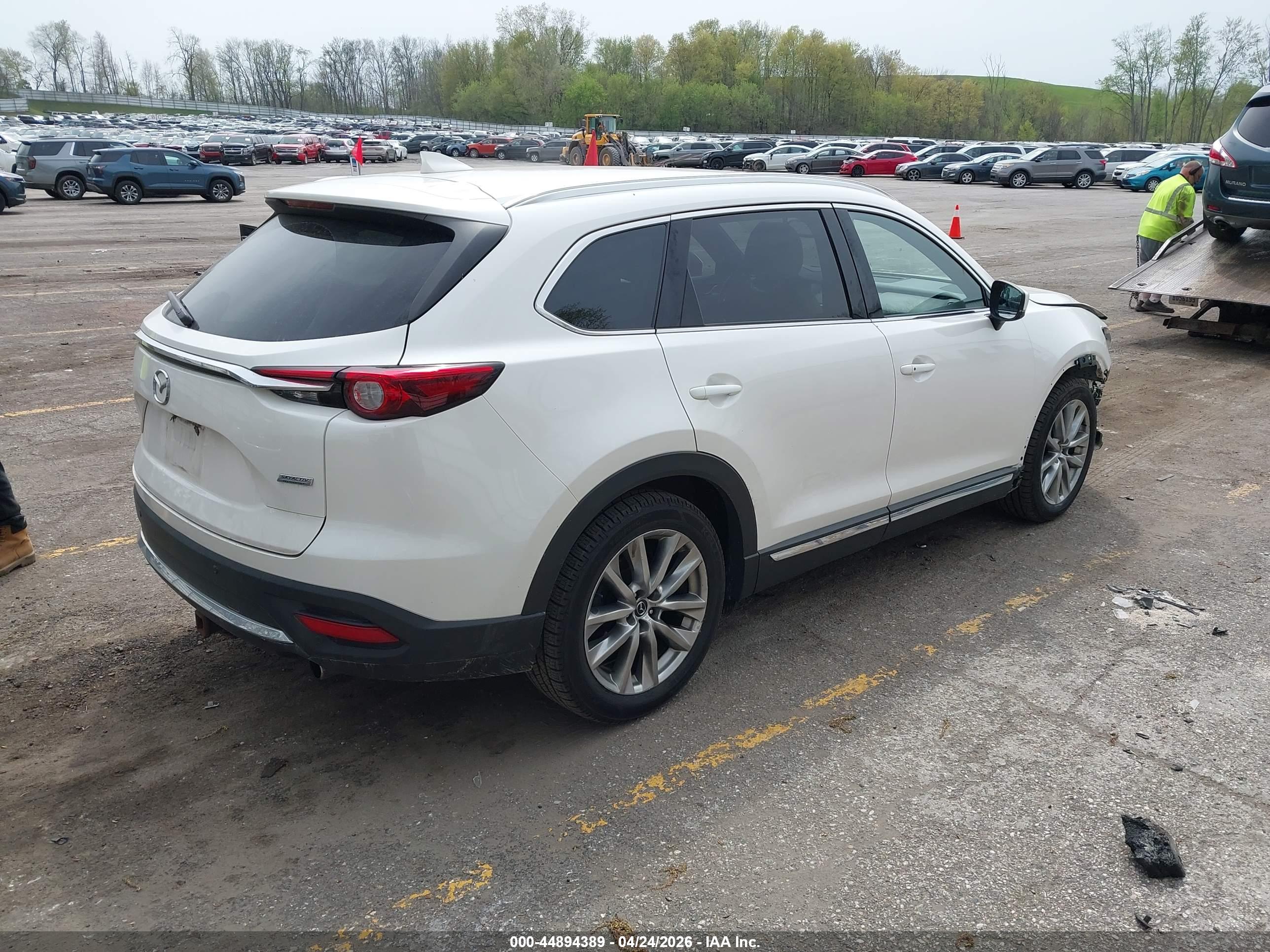 MAZDA CX-9 image 4