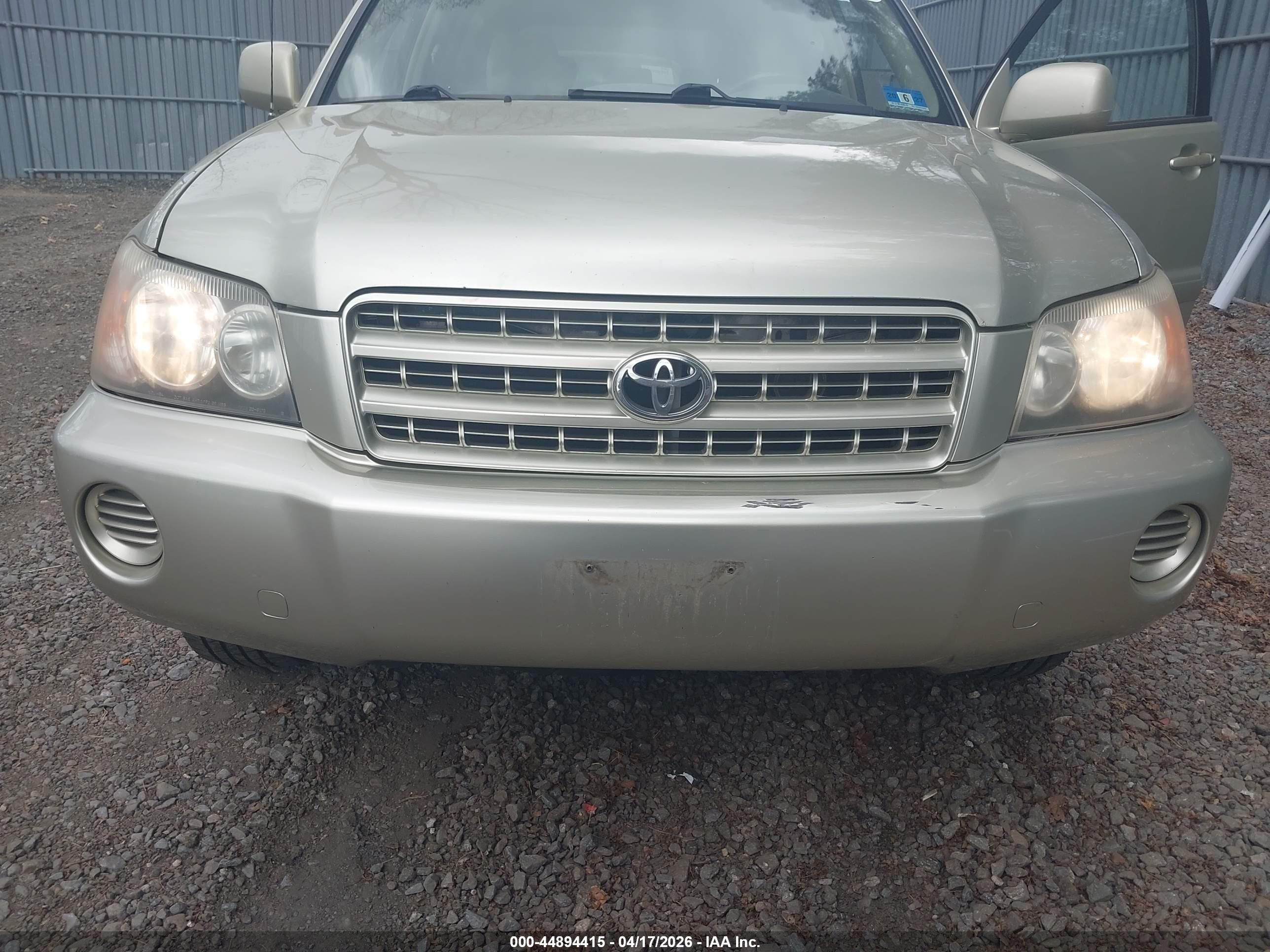 TOYOTA HIGHLANDER image 6