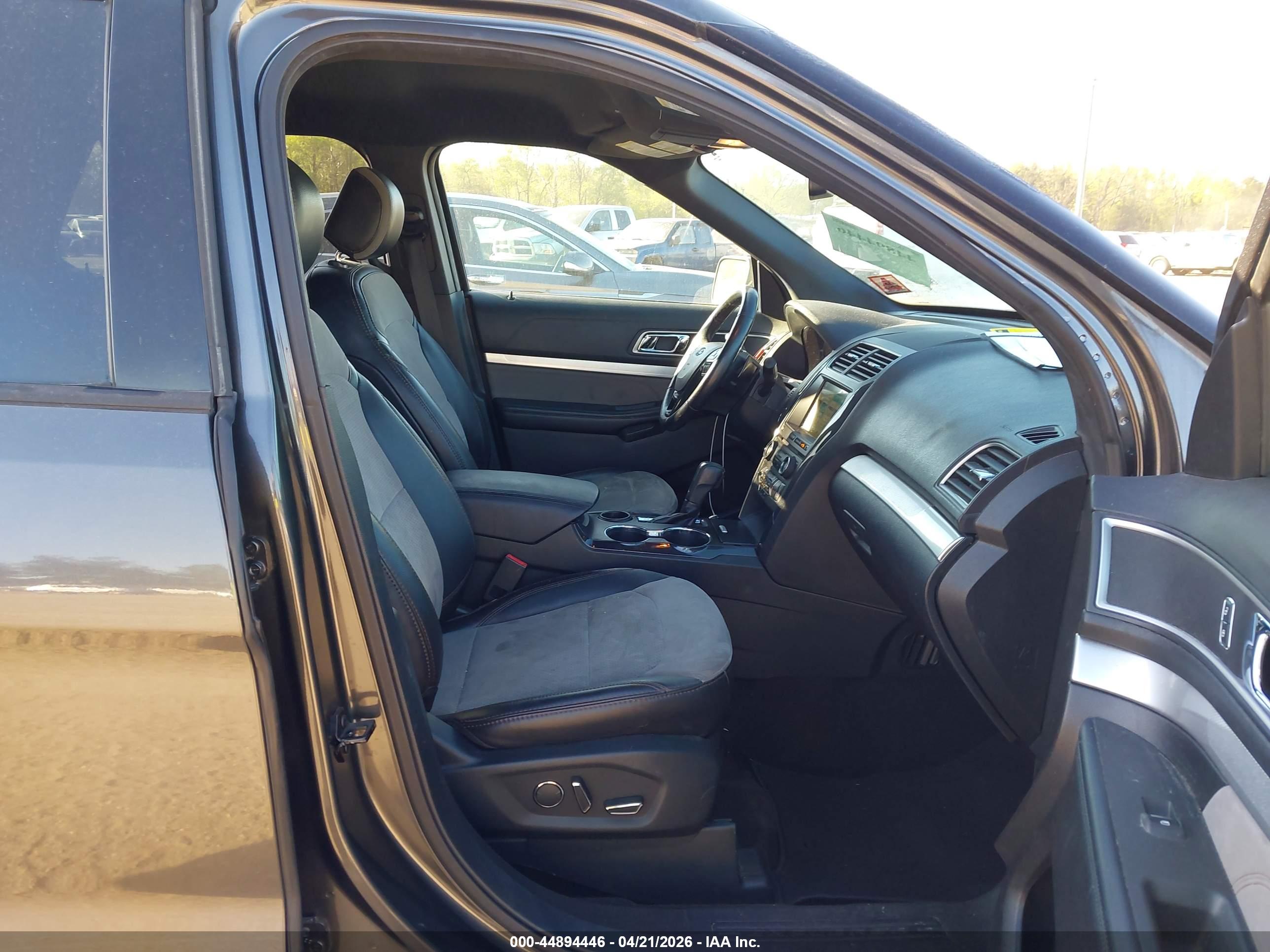 FORD EXPLORER image 5