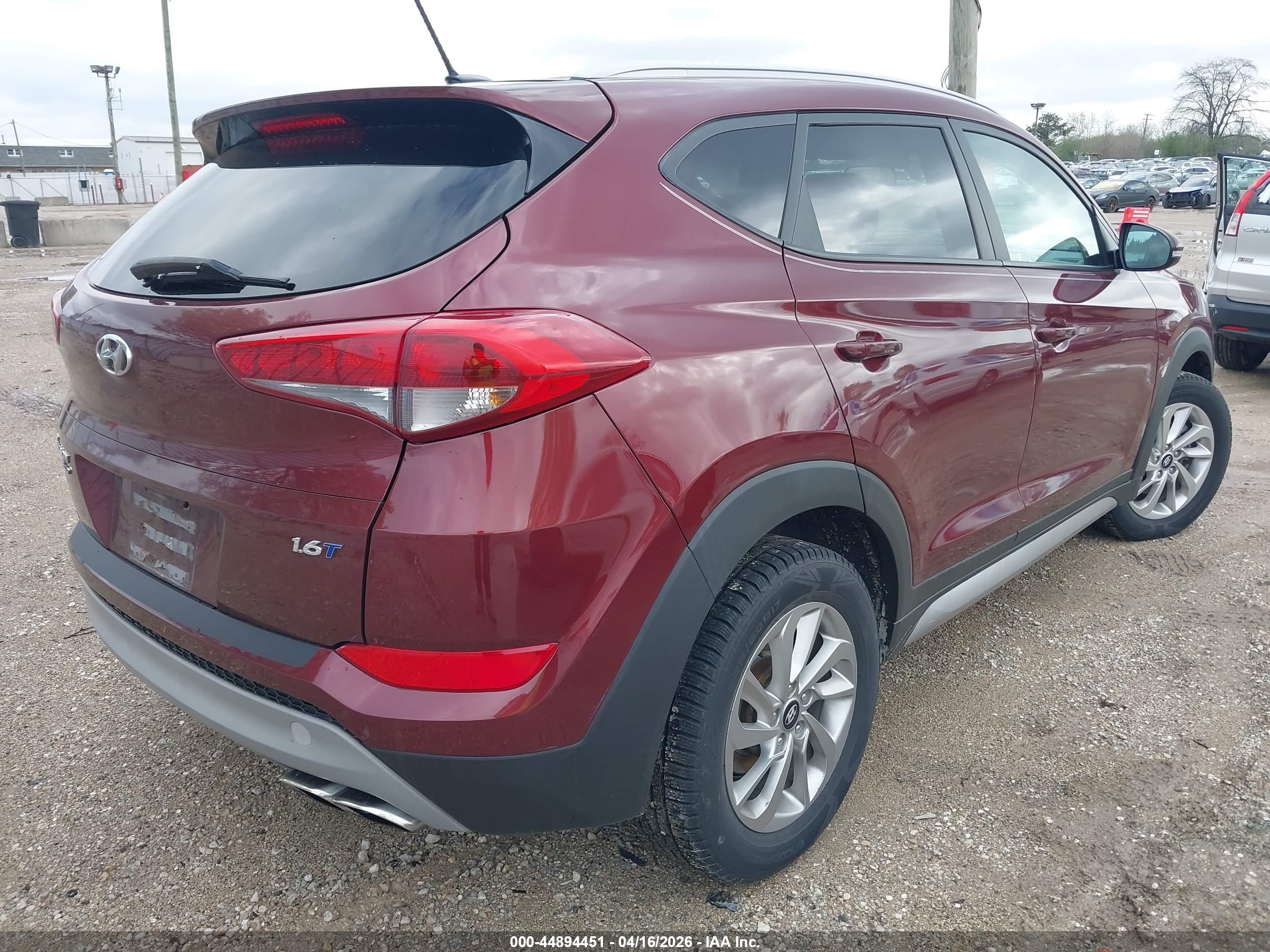HYUNDAI TUCSON image 4