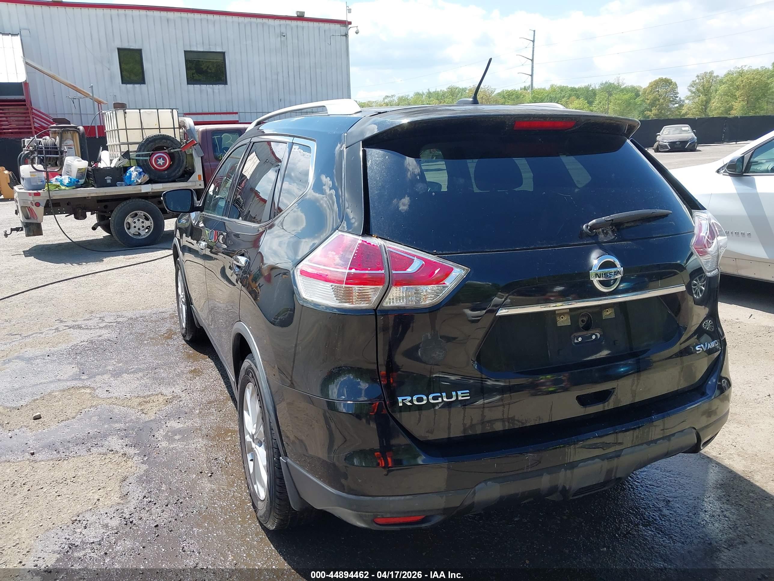 NISSAN ROGUE image 3