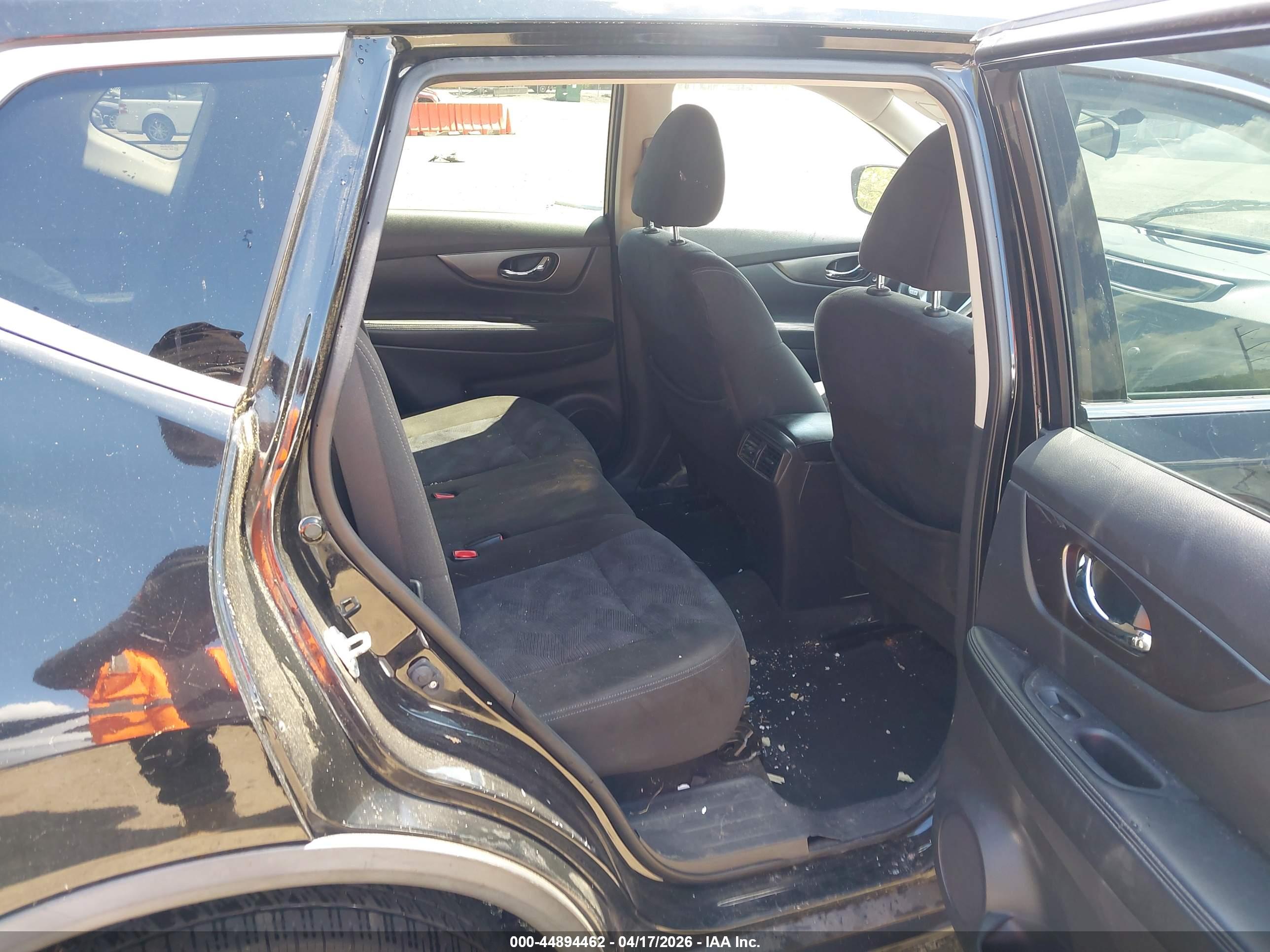 NISSAN ROGUE image 8