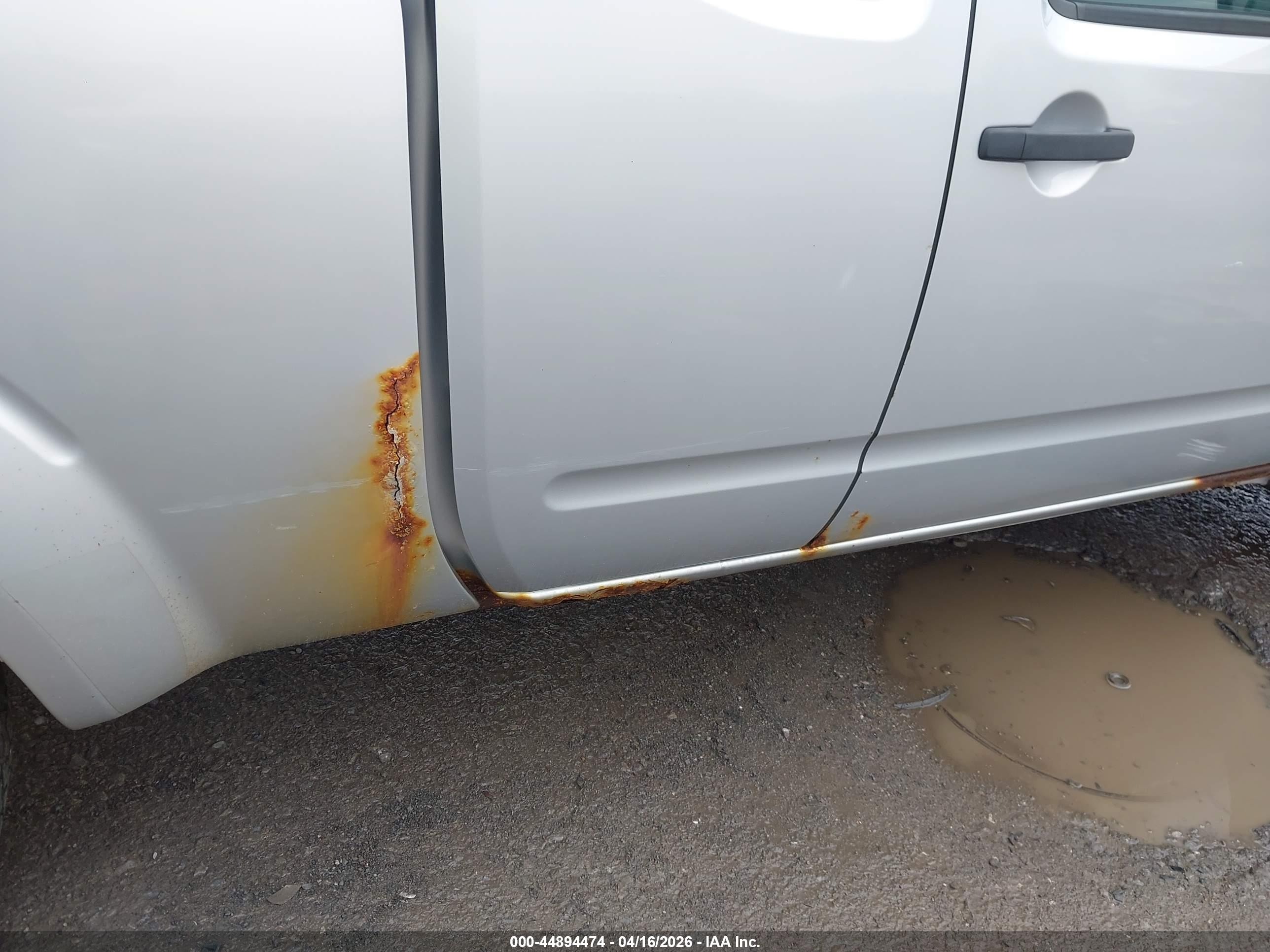 NISSAN FRONTIER image 6