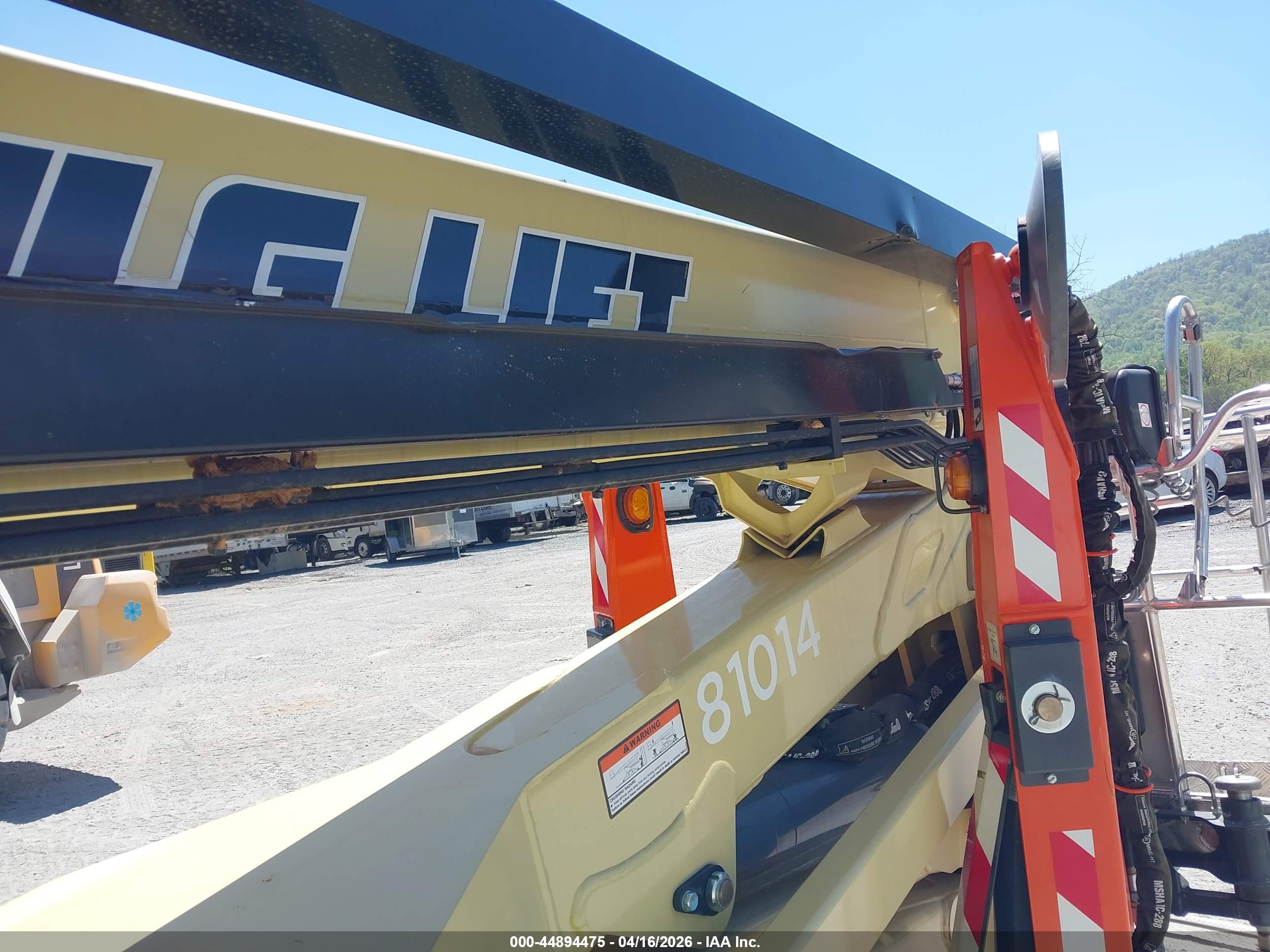 JLG X600AJ image 6