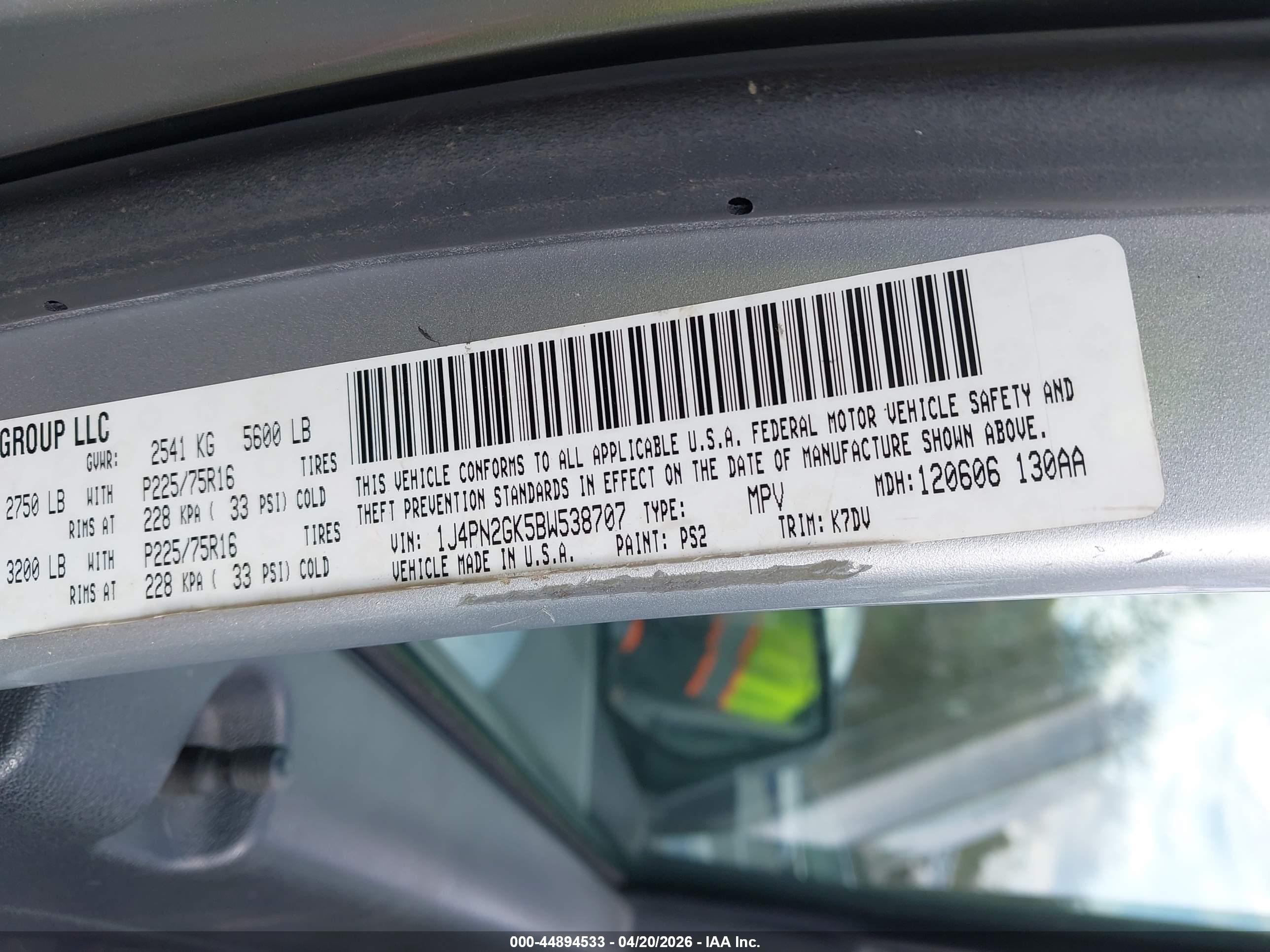 JEEP LIBERTY image 9