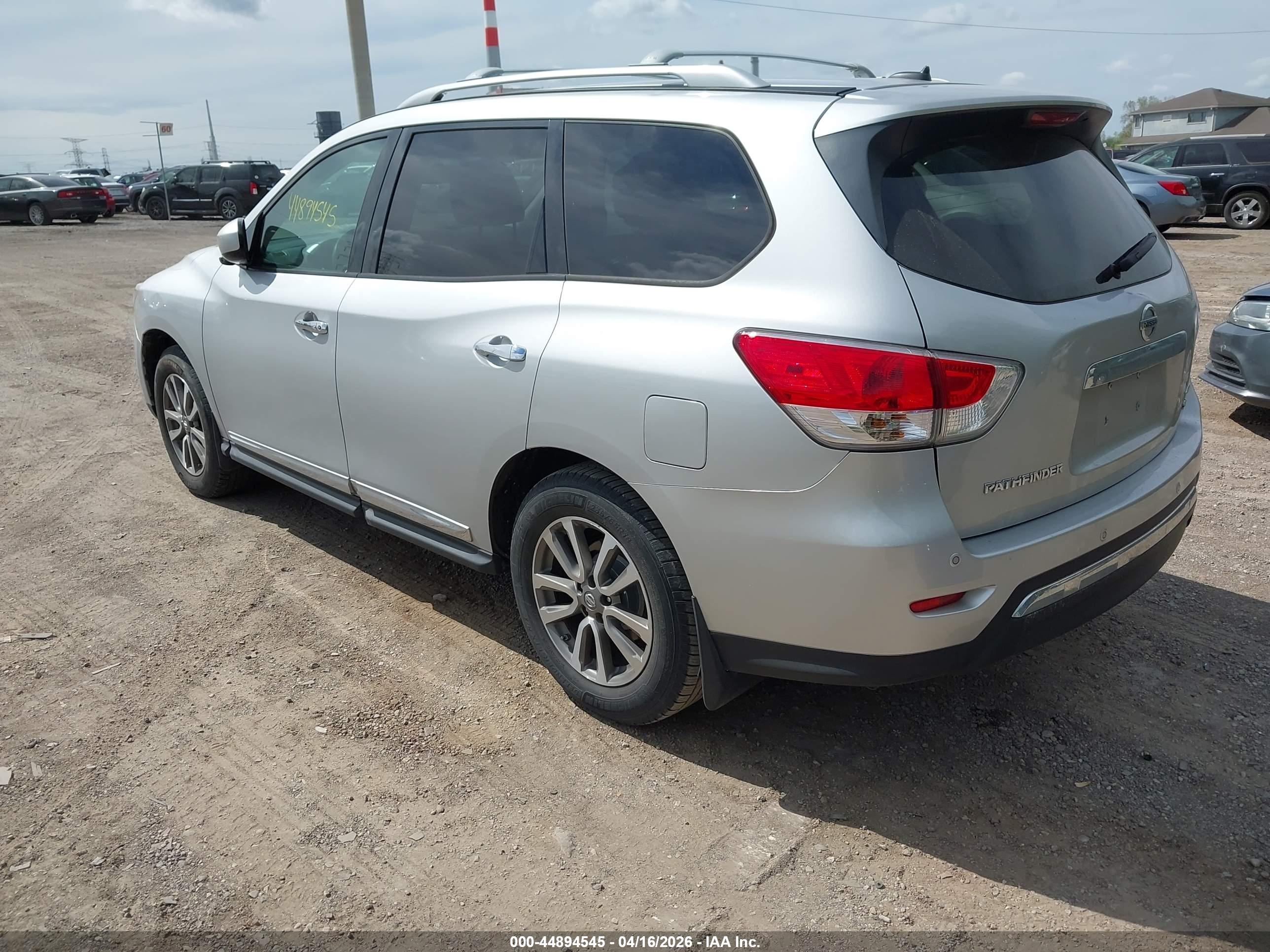 NISSAN PATHFINDER image 3