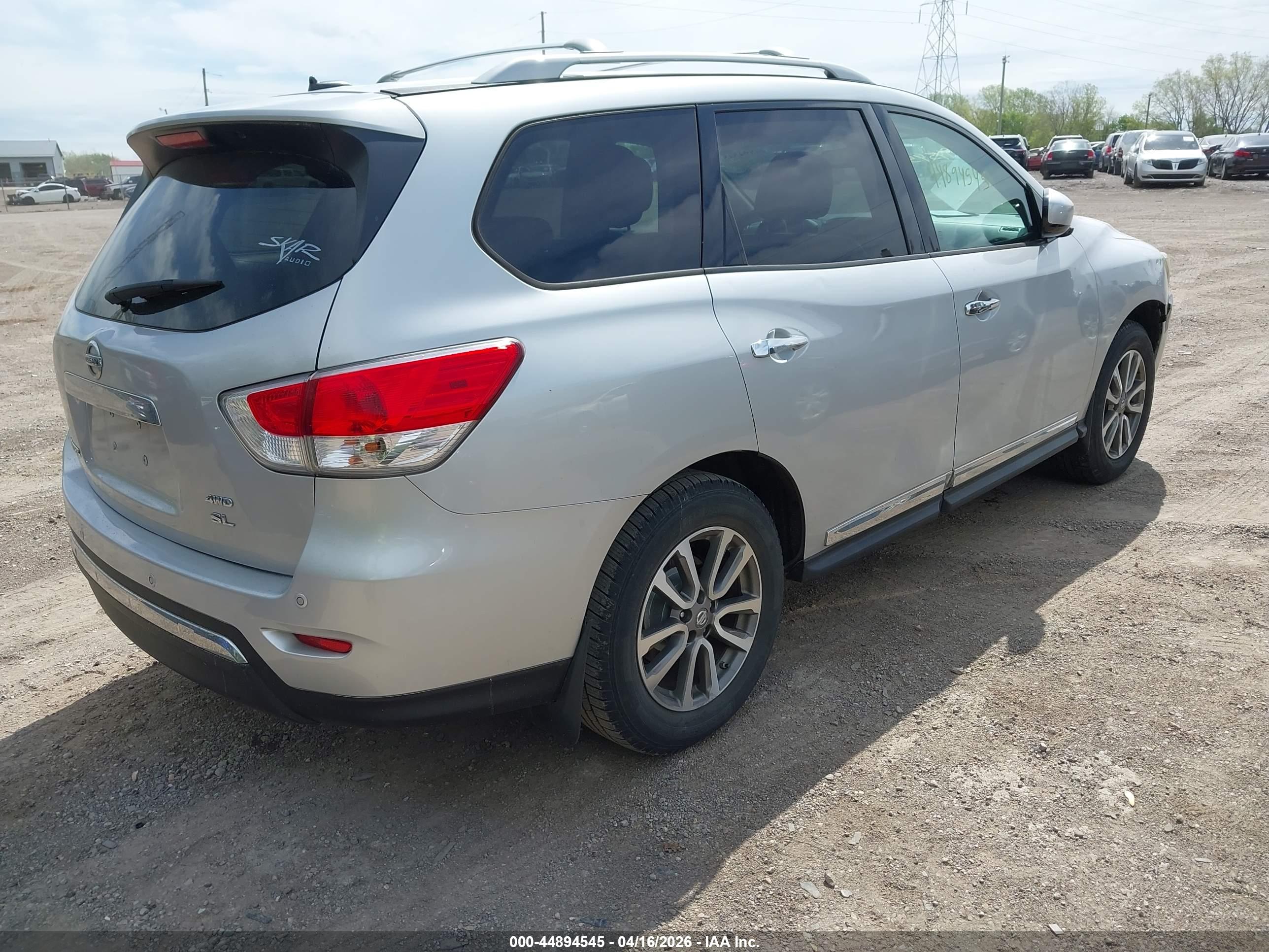 NISSAN PATHFINDER image 4