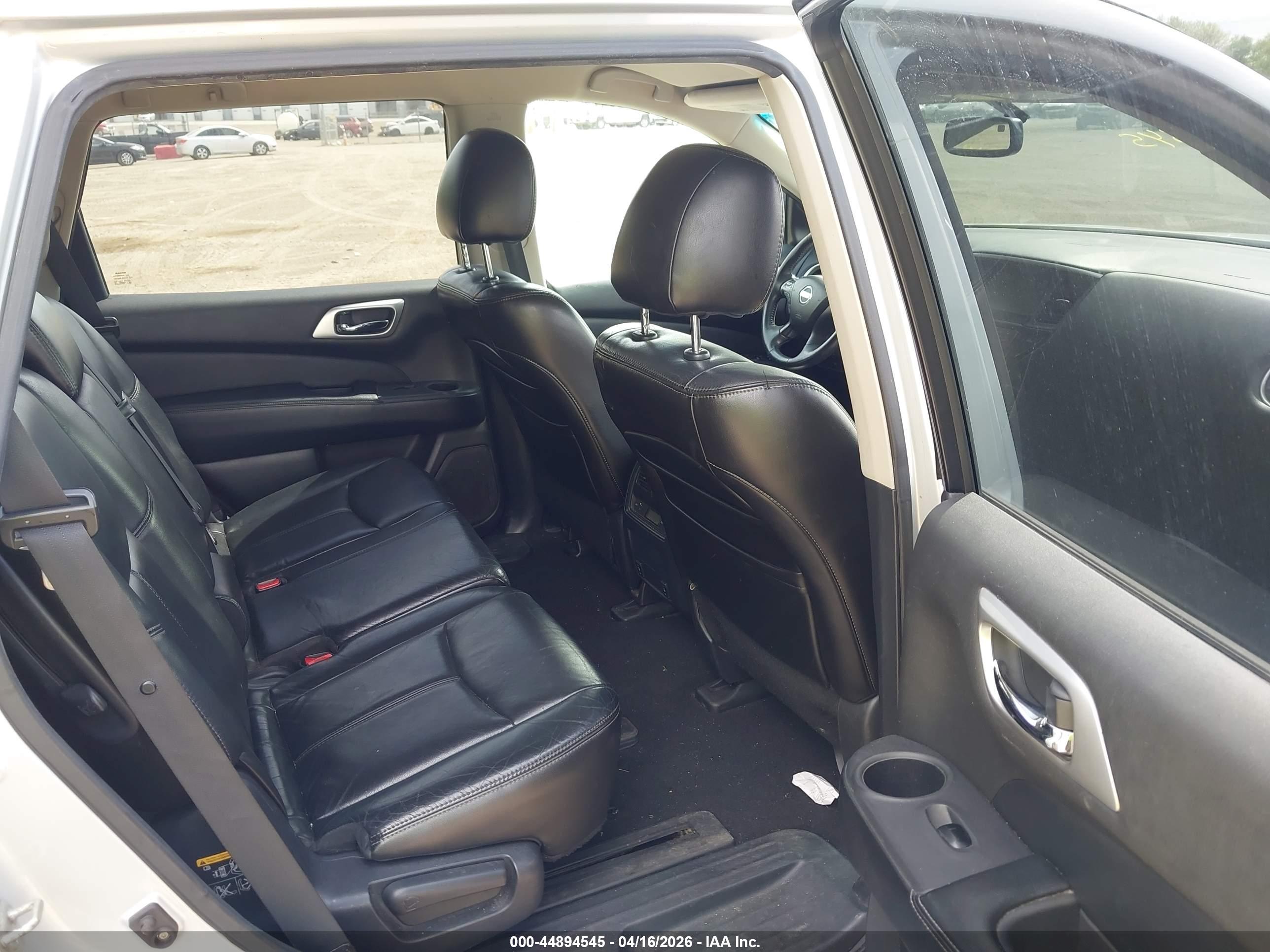 NISSAN PATHFINDER image 8
