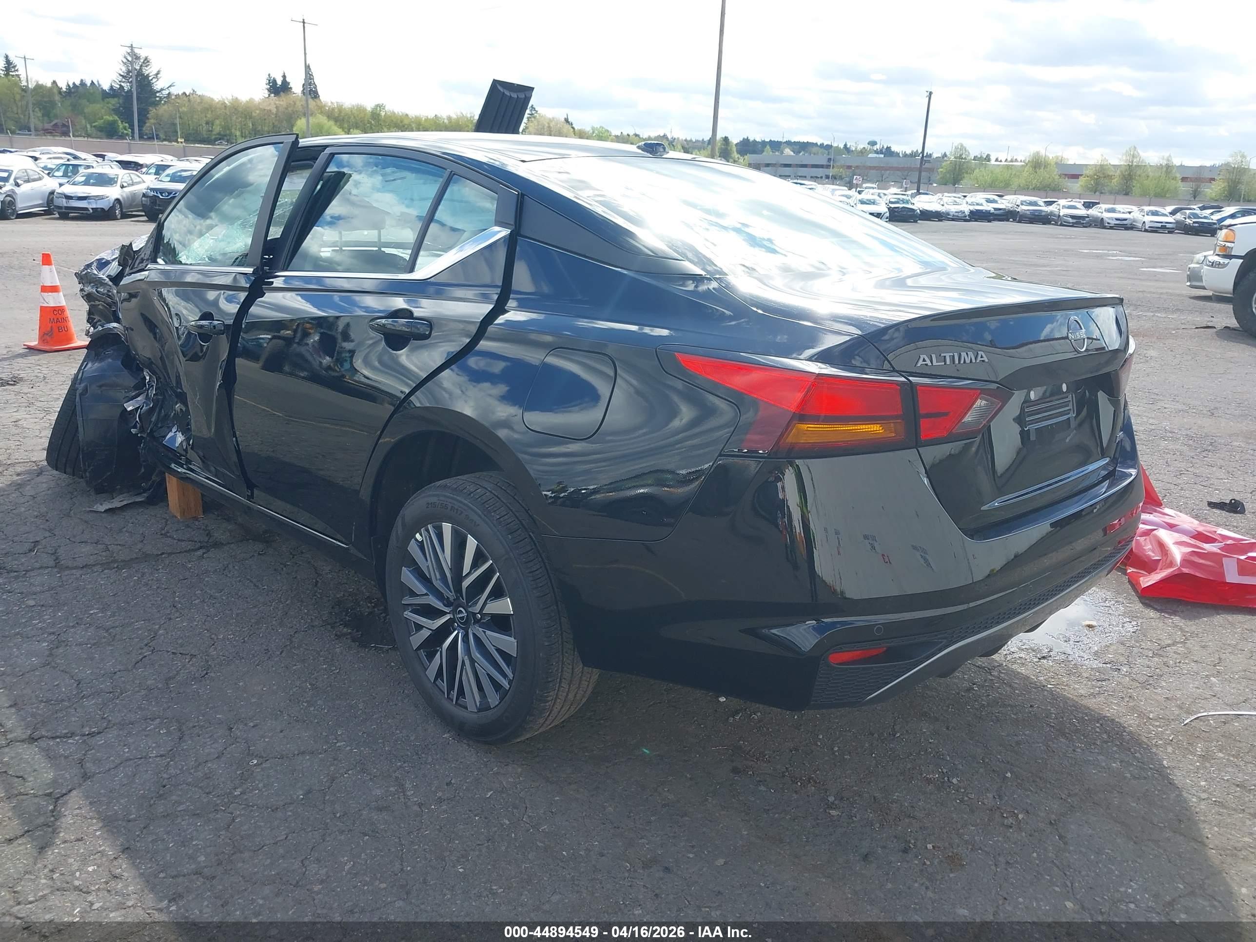 NISSAN ALTIMA image 3