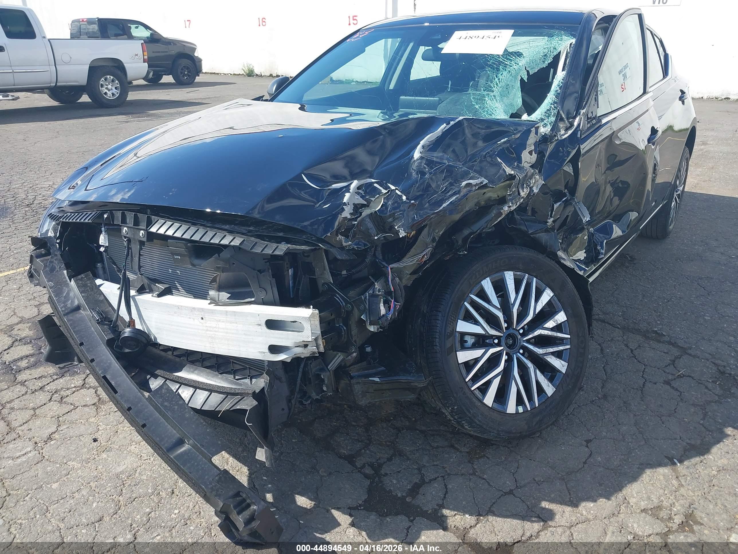 NISSAN ALTIMA image 6