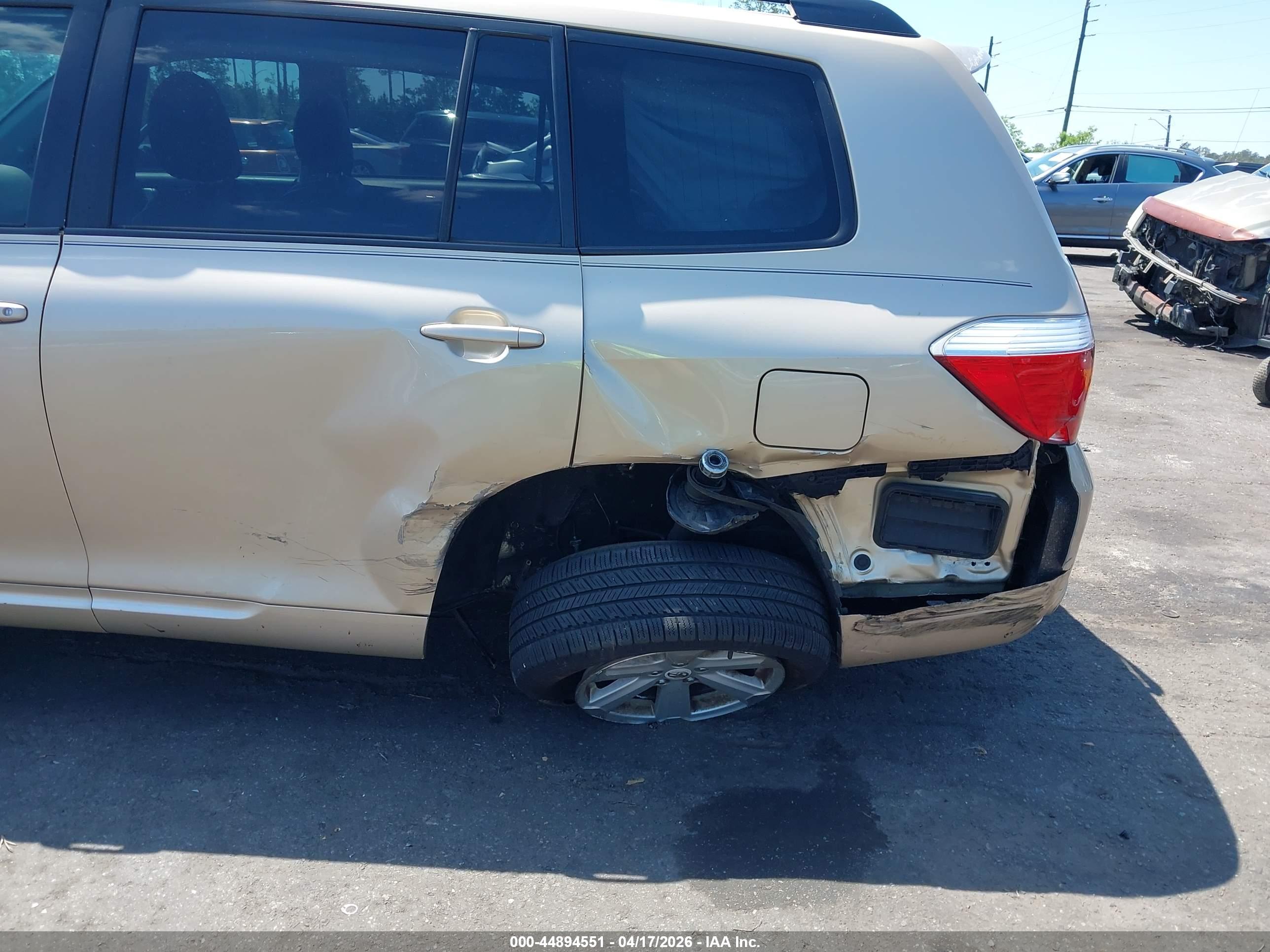 TOYOTA HIGHLANDER image 6