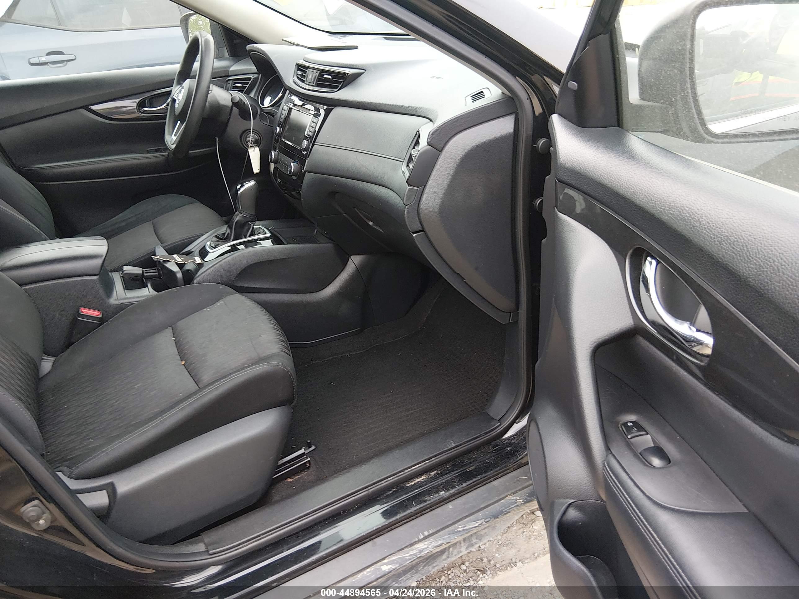 NISSAN ROGUE image 5