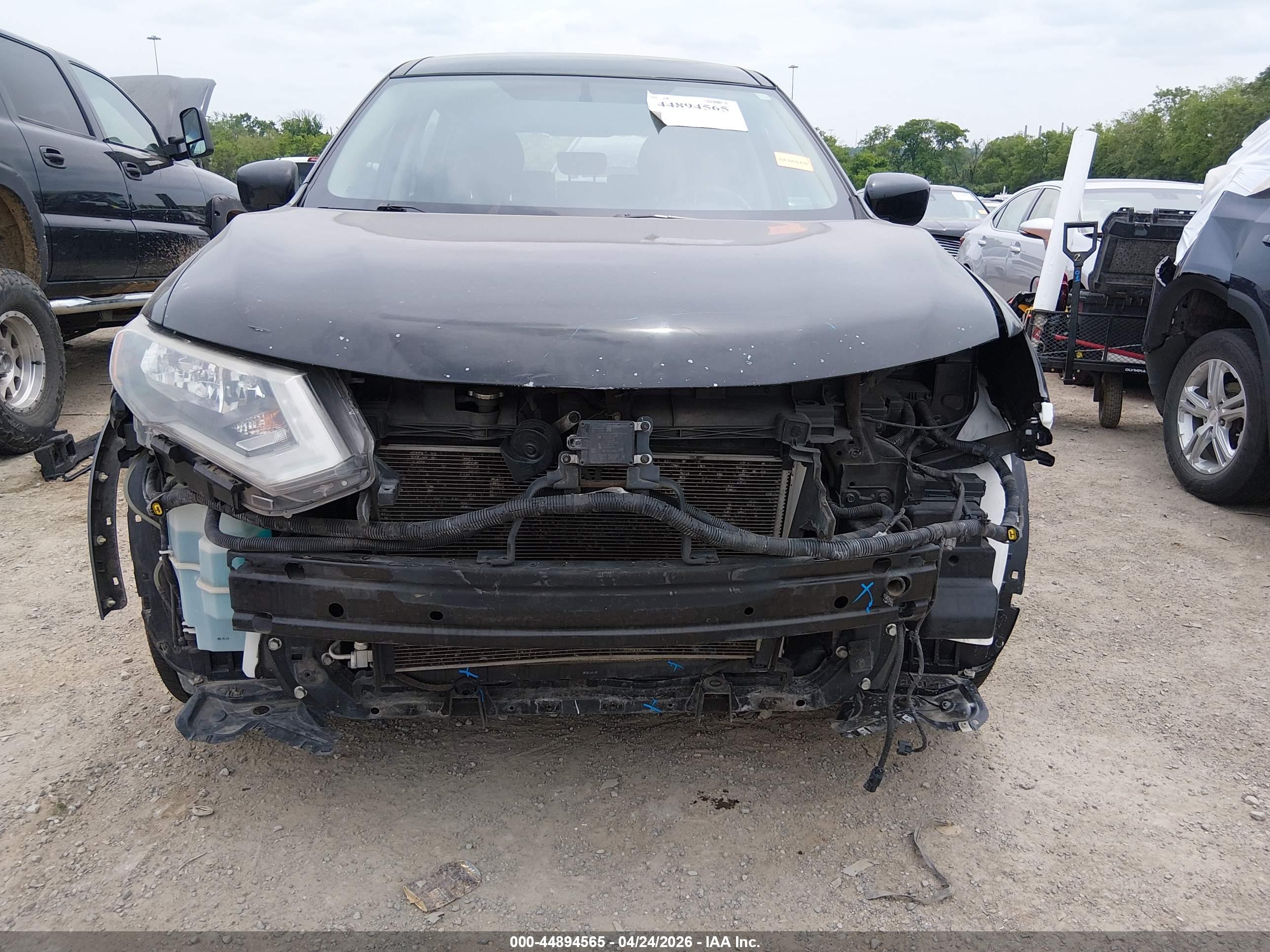 NISSAN ROGUE image 6