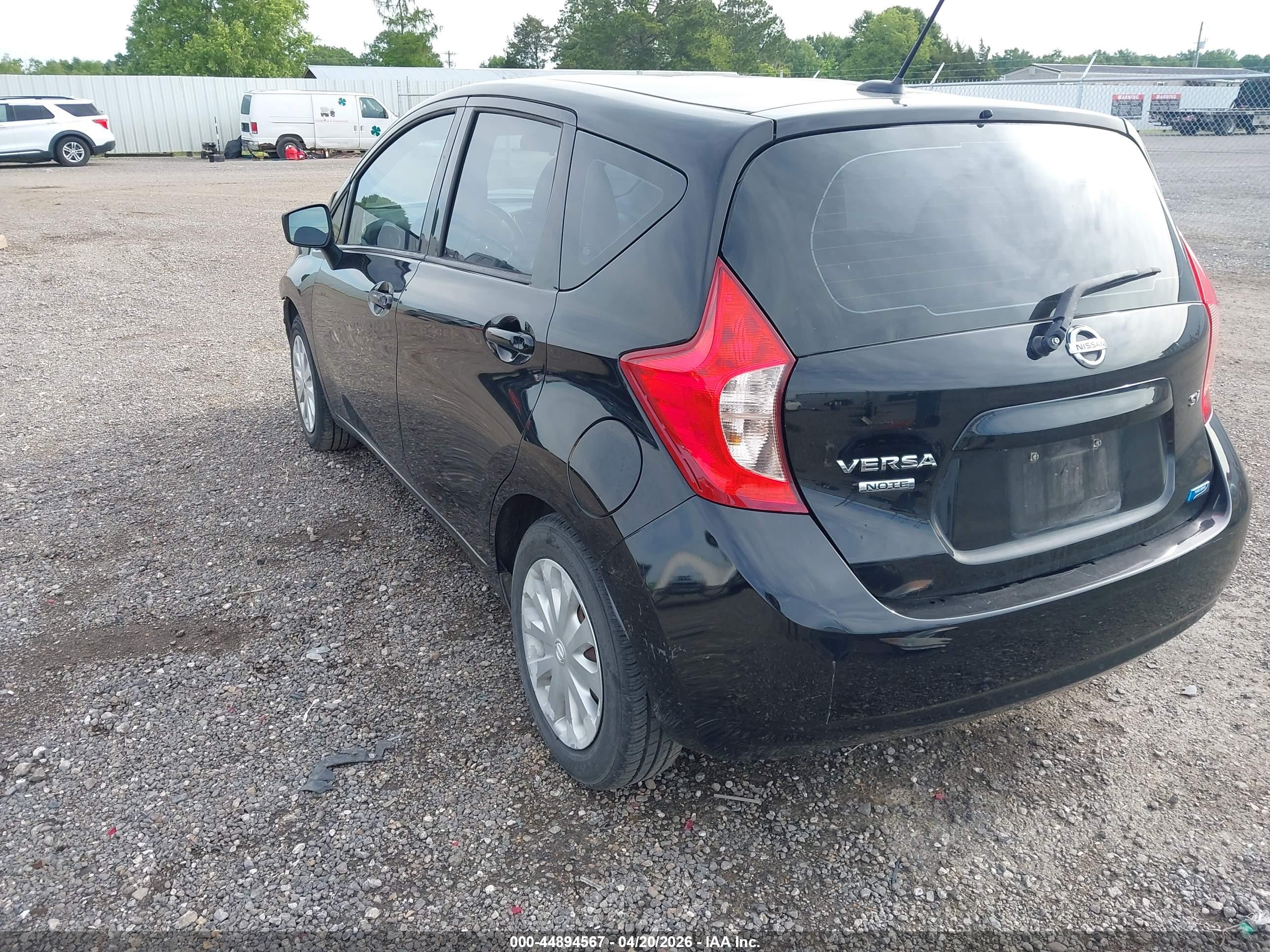 NISSAN VERSA image 3