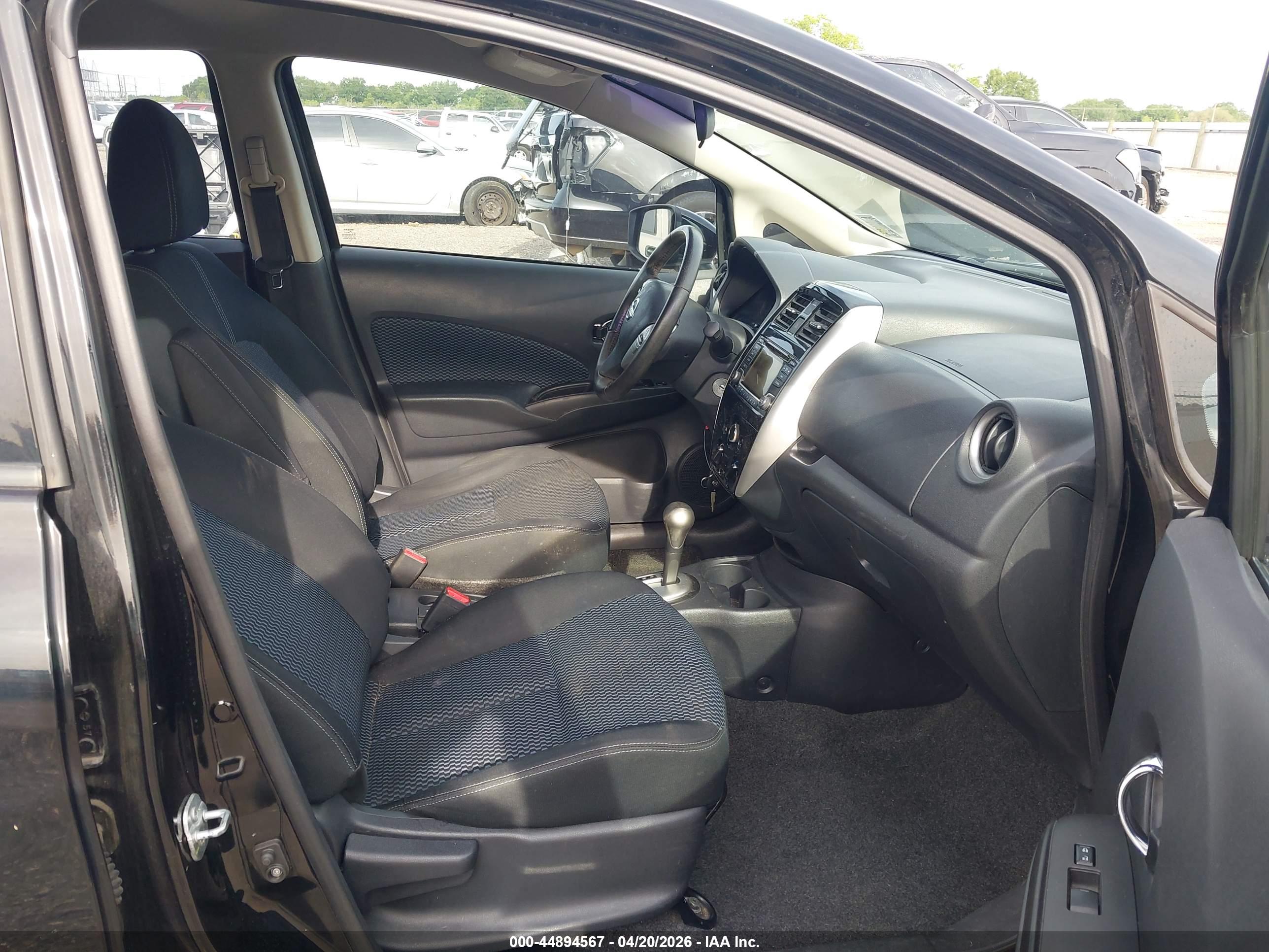 NISSAN VERSA image 5