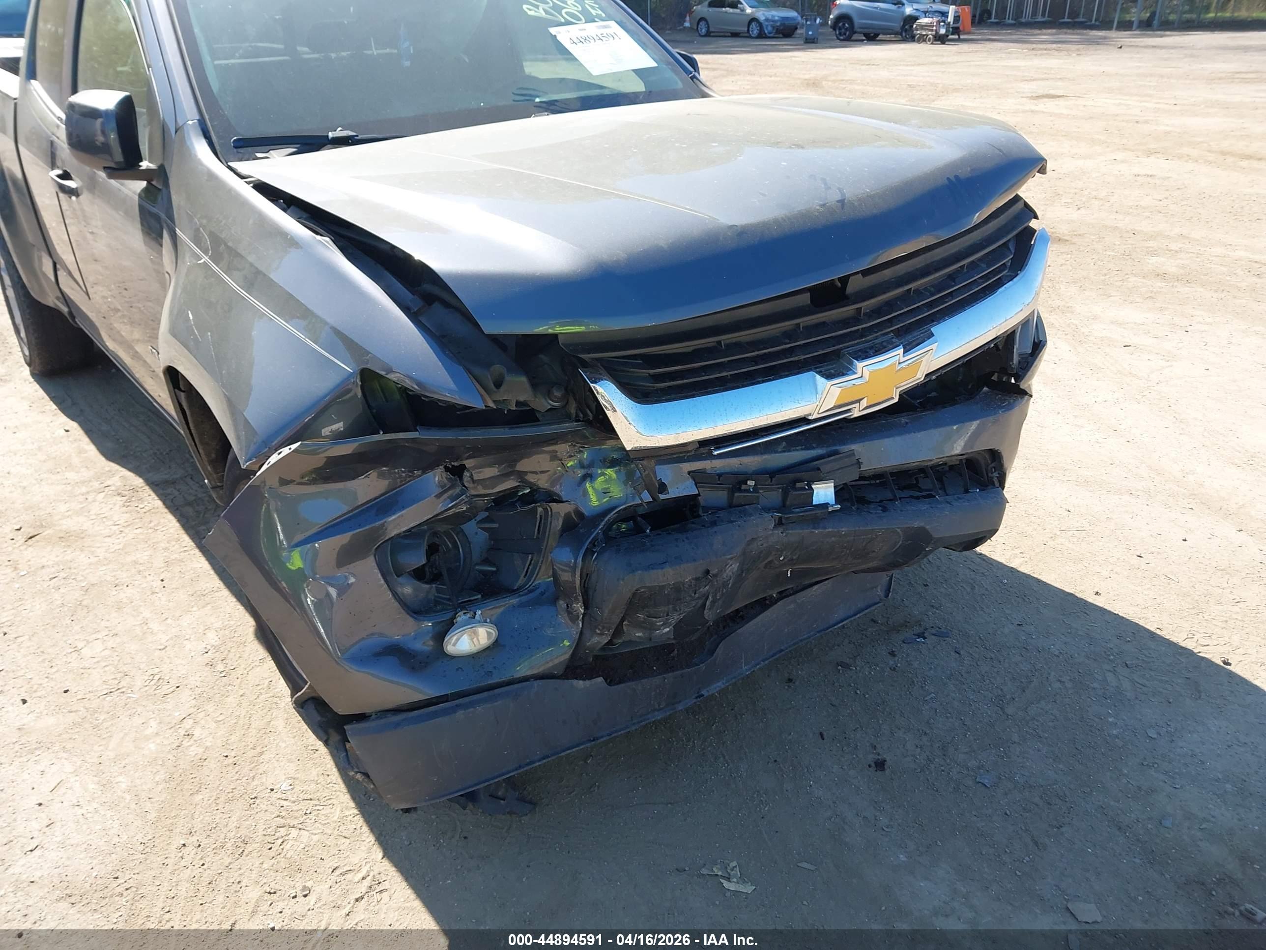 CHEVROLET COLORADO image 6