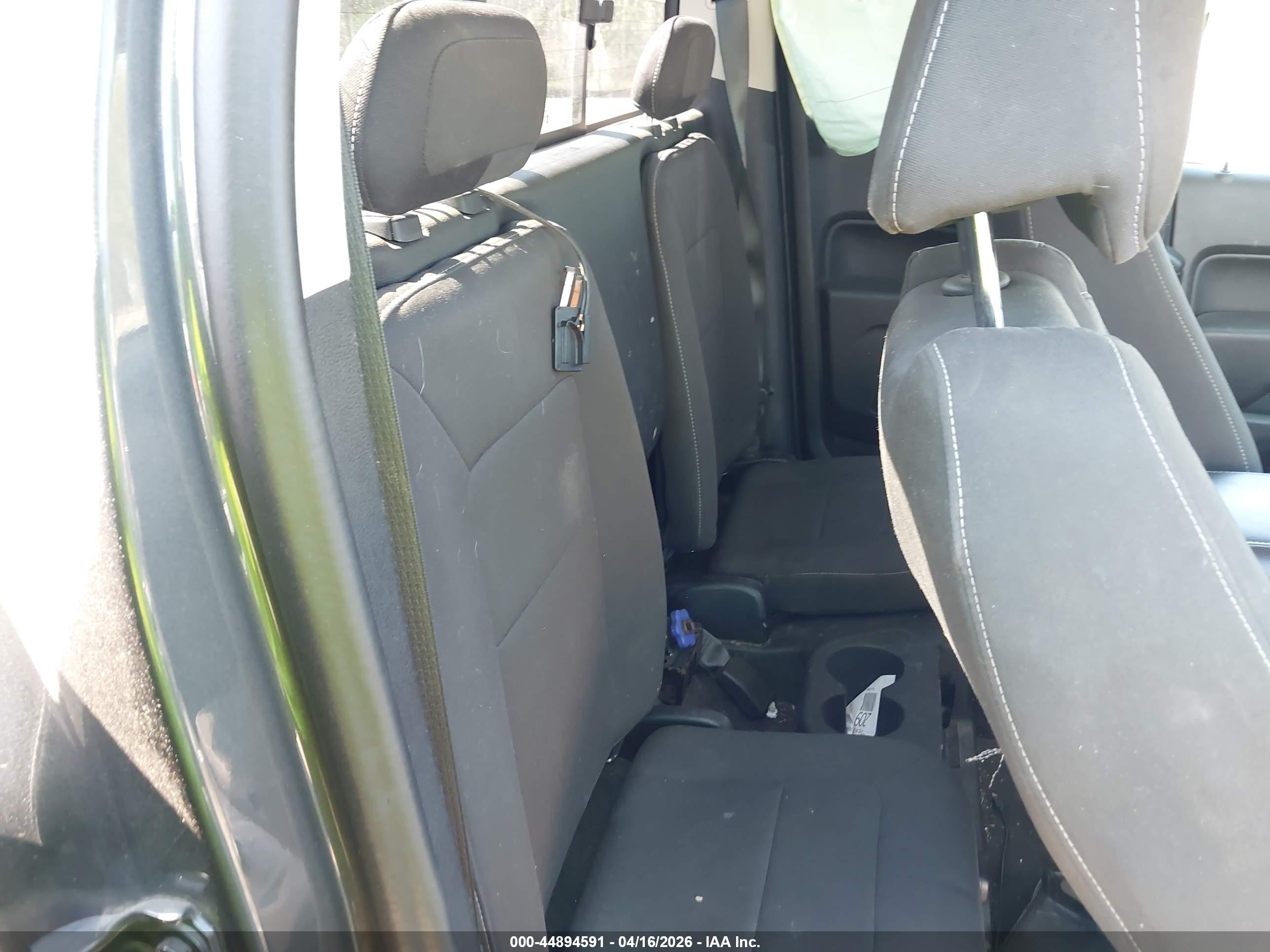 CHEVROLET COLORADO image 8