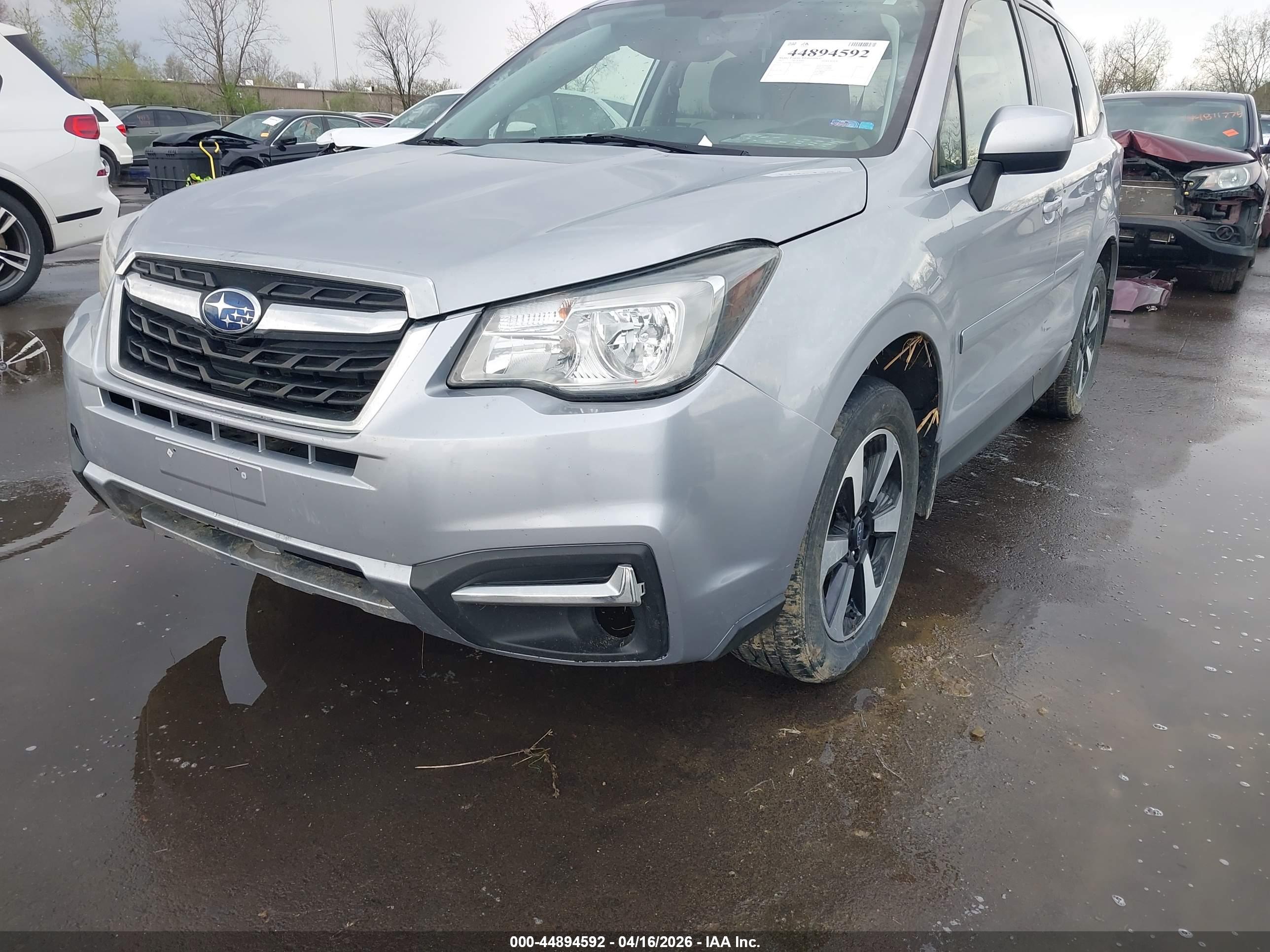 SUBARU FORESTER image 6