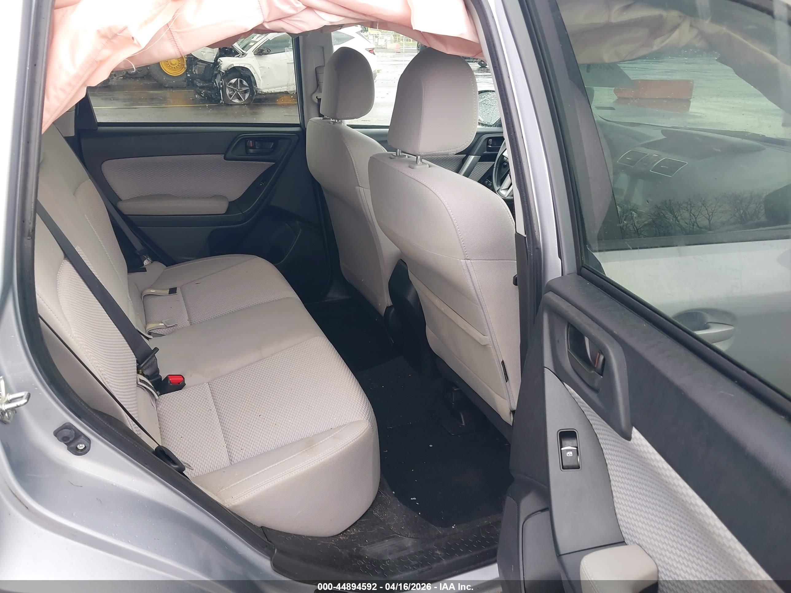 SUBARU FORESTER image 8